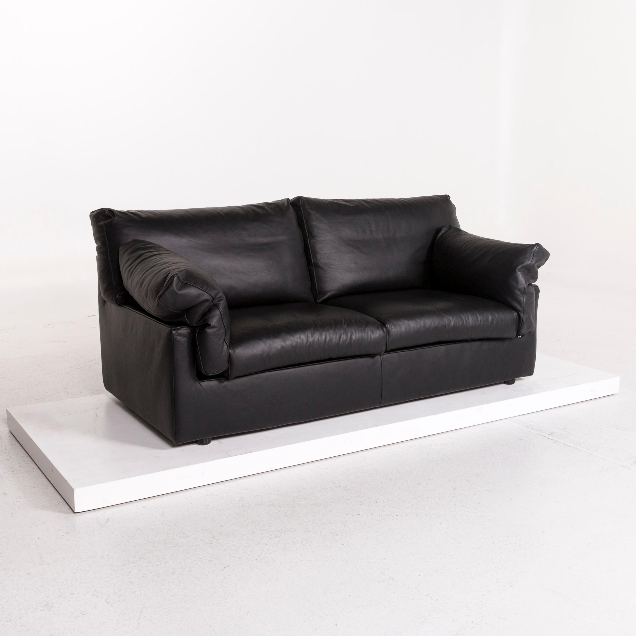 WK Living Leather Sofa Black Two-Seat Couch In Excellent Condition In Cologne, DE