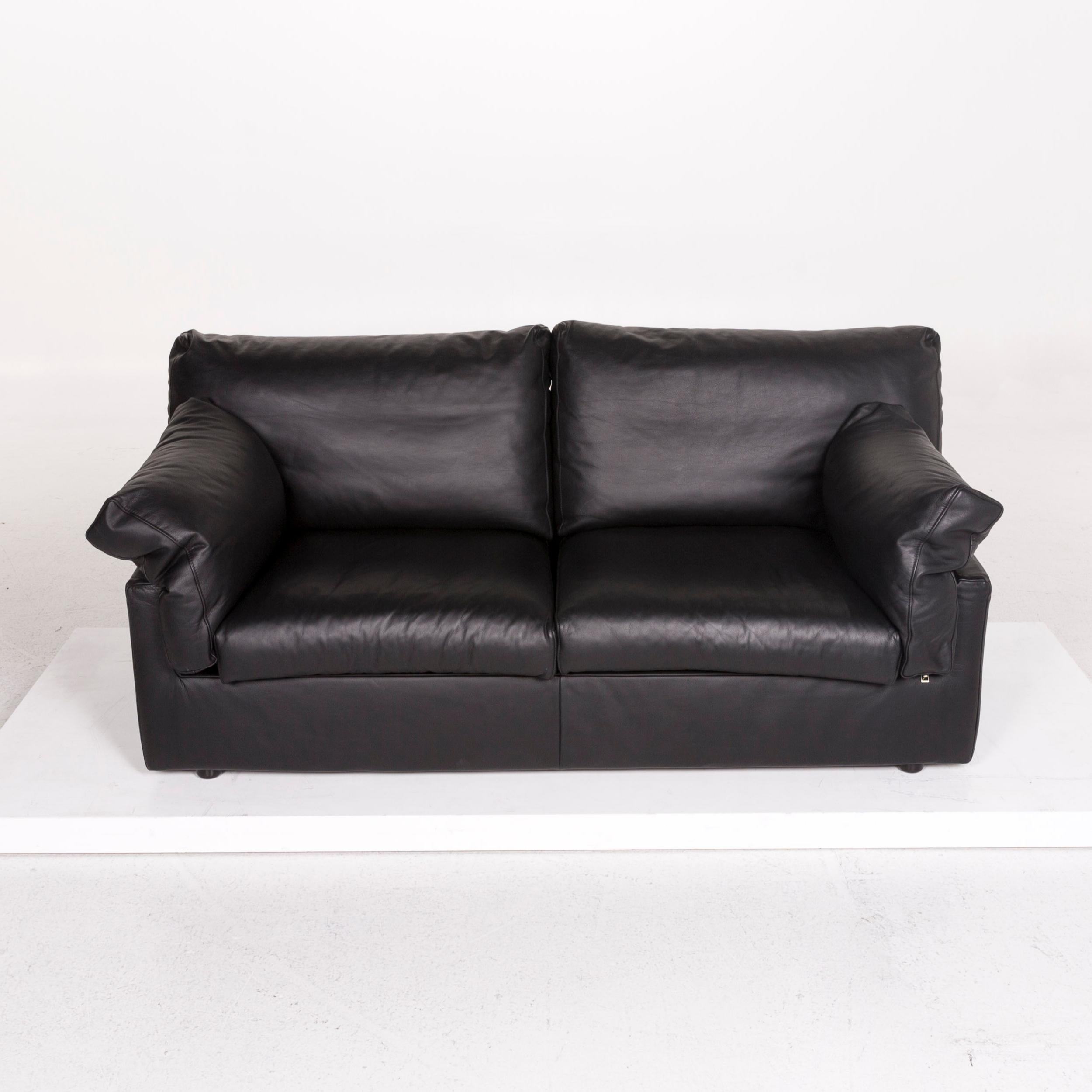 Contemporary WK Living Leather Sofa Black Two-Seat Couch