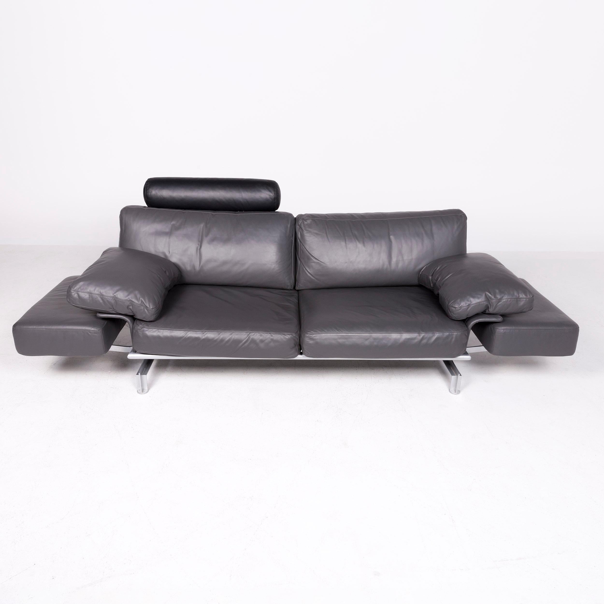 WK Wohnen Gaetano 687 Designer-Sofa aus grauem echtem Leder mit zwei Sitzen (21. Jahrhundert und zeitgenössisch) im Angebot