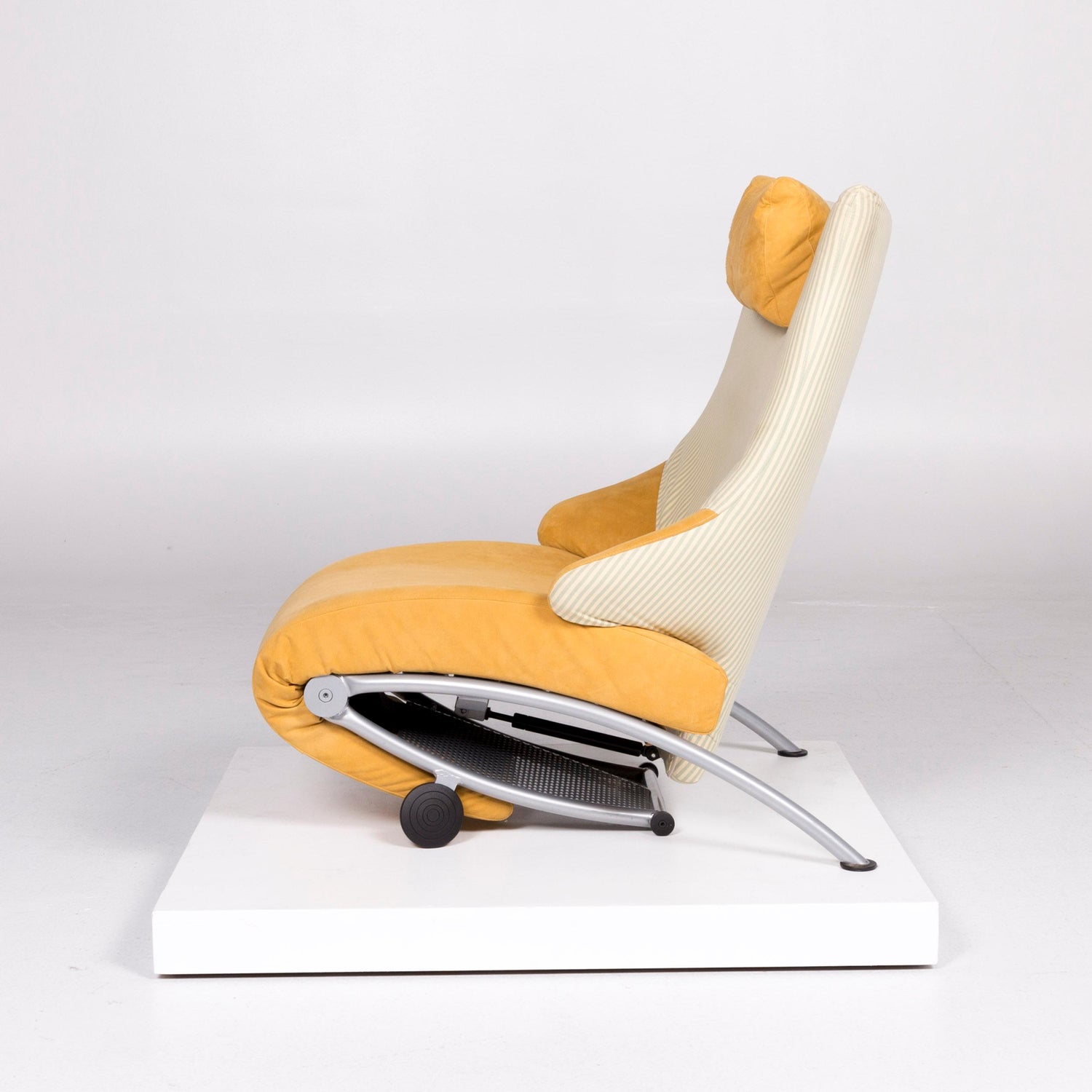 Wk Wohnen Solo 699 Designer Stoff Sessel Gelb Sessel For Sale At 1stdibs