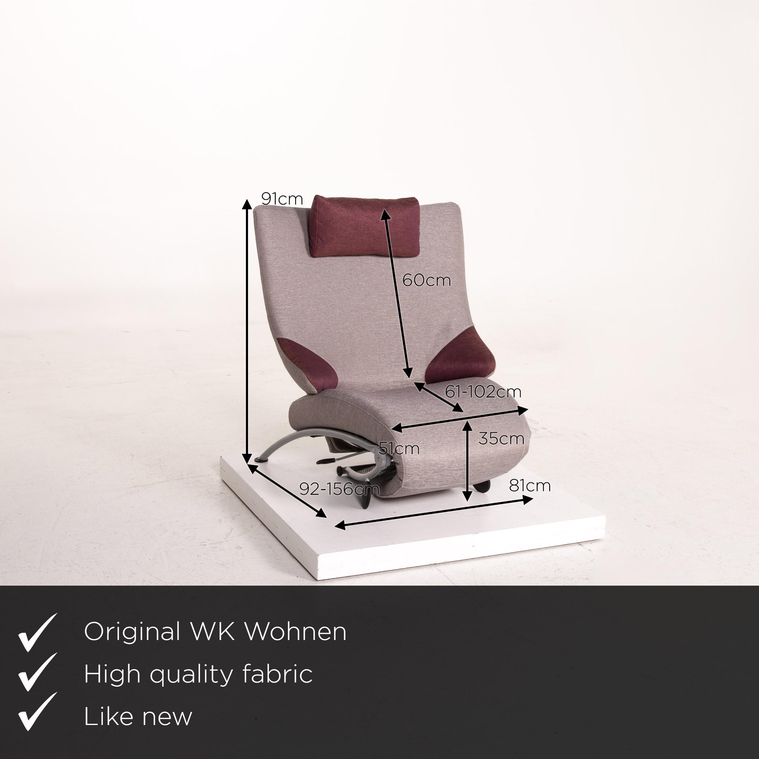 We present to you a WK Wohnen solo 699 fabric lounger gray purple relax lounger armchair relax.

Product measurements in centimeters:

Depth 92
Width 81
Height 91
Seat height 35
Rest height 45
Seat depth 61
Seat width 51
Back height