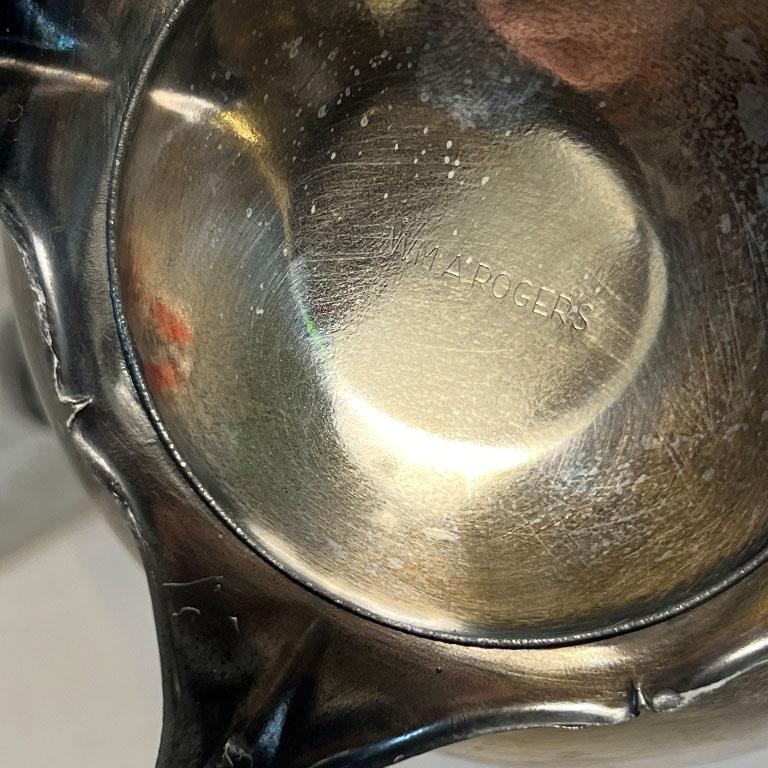 WM A Rogers Silver Plate Footed Coffee or Tea Server  In Good Condition For Sale In Oklahoma City, OK