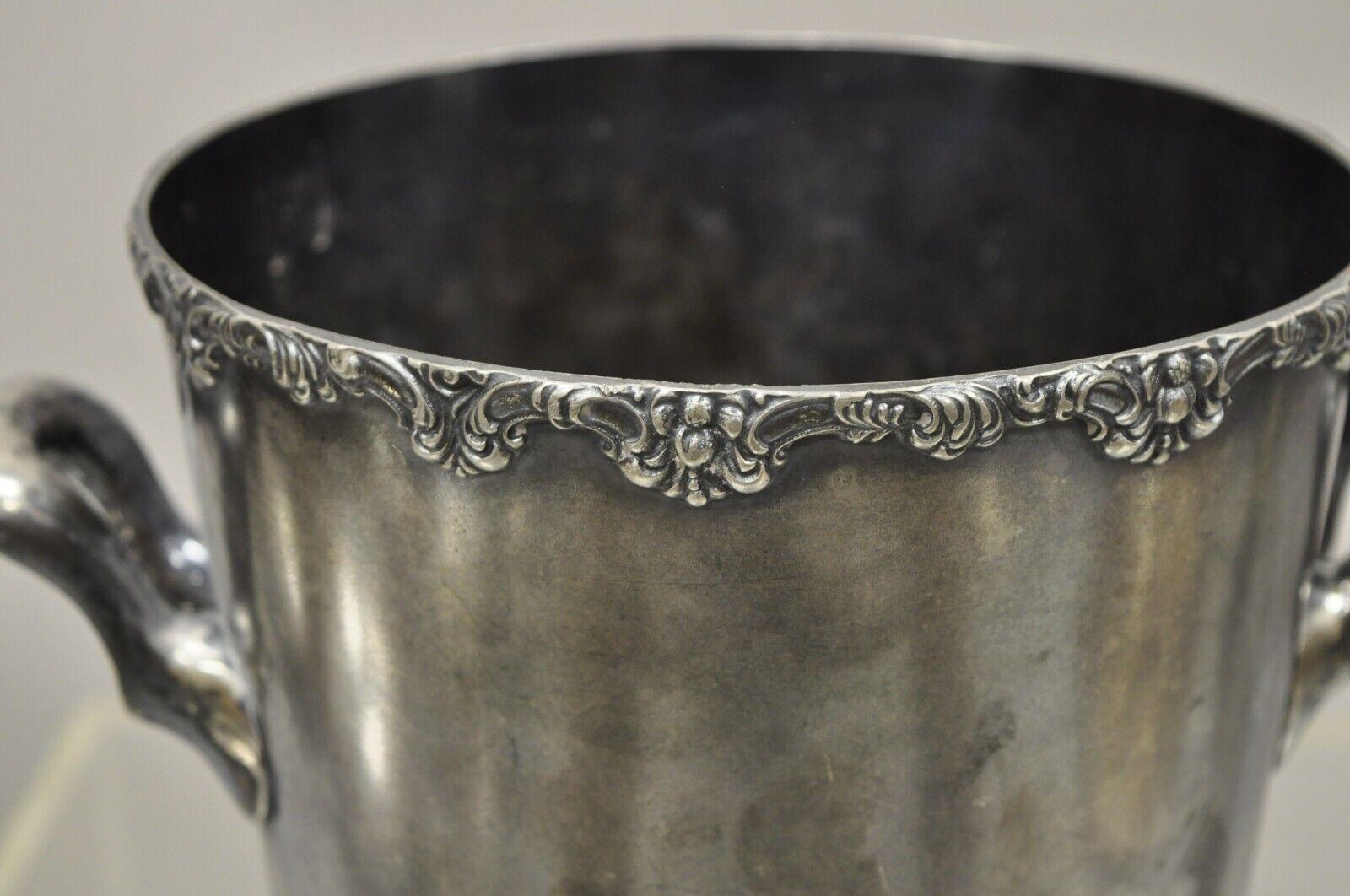 WM A. Rogers Twin Handle Regency Style Silver Plate Wine Chiller Ice Bucket In Good Condition In Philadelphia, PA