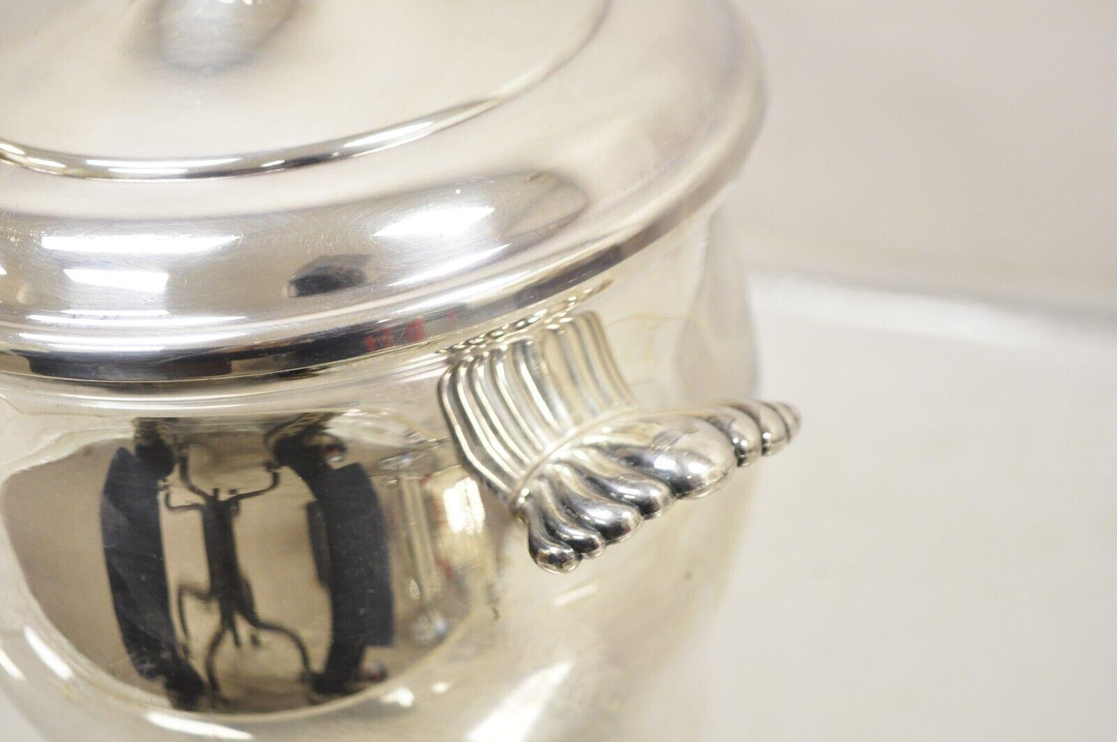 WM Rogers & Son Paul Revere 27 seau à glace en métal argenté avec couvercle en verre en vente 1