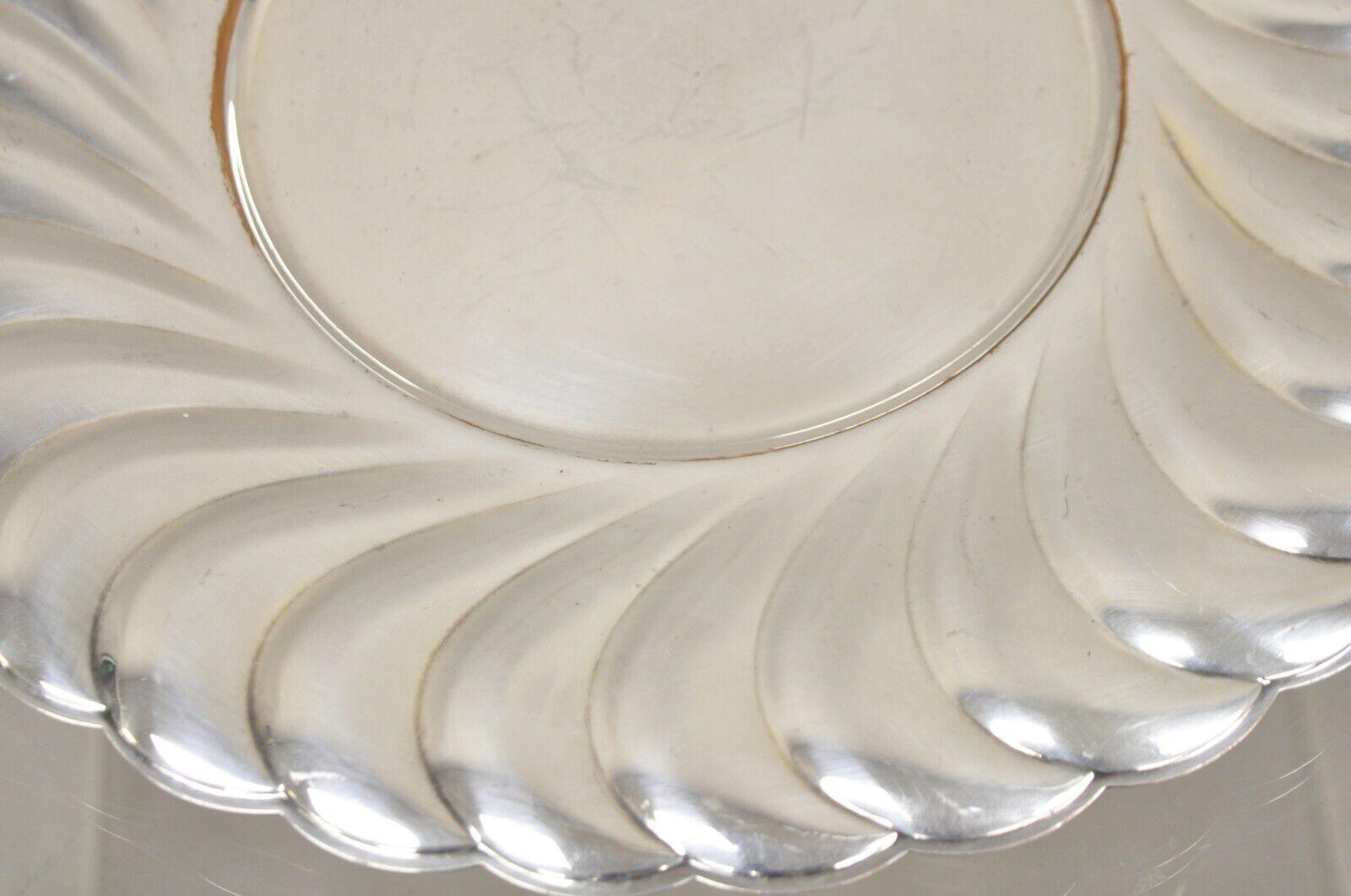 WM Rogers Waverly 3826 Scalloped Edge Round Silver Plated Serving Platter Tray For Sale 2