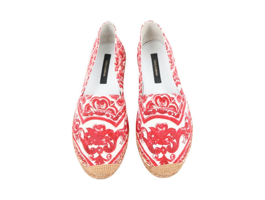 Excellent Dolce and Gabanna Espadrilles for sale in a size 36 (UK3). A pre-Loved pair in Excellent condition.
BRAND	
Dolce & Gabbana

FEATURES	
wave Detail, Leather Espadrilles, Sole thickness 2cm 

MATERIAL	Leather, 


Red/white
COLOUR