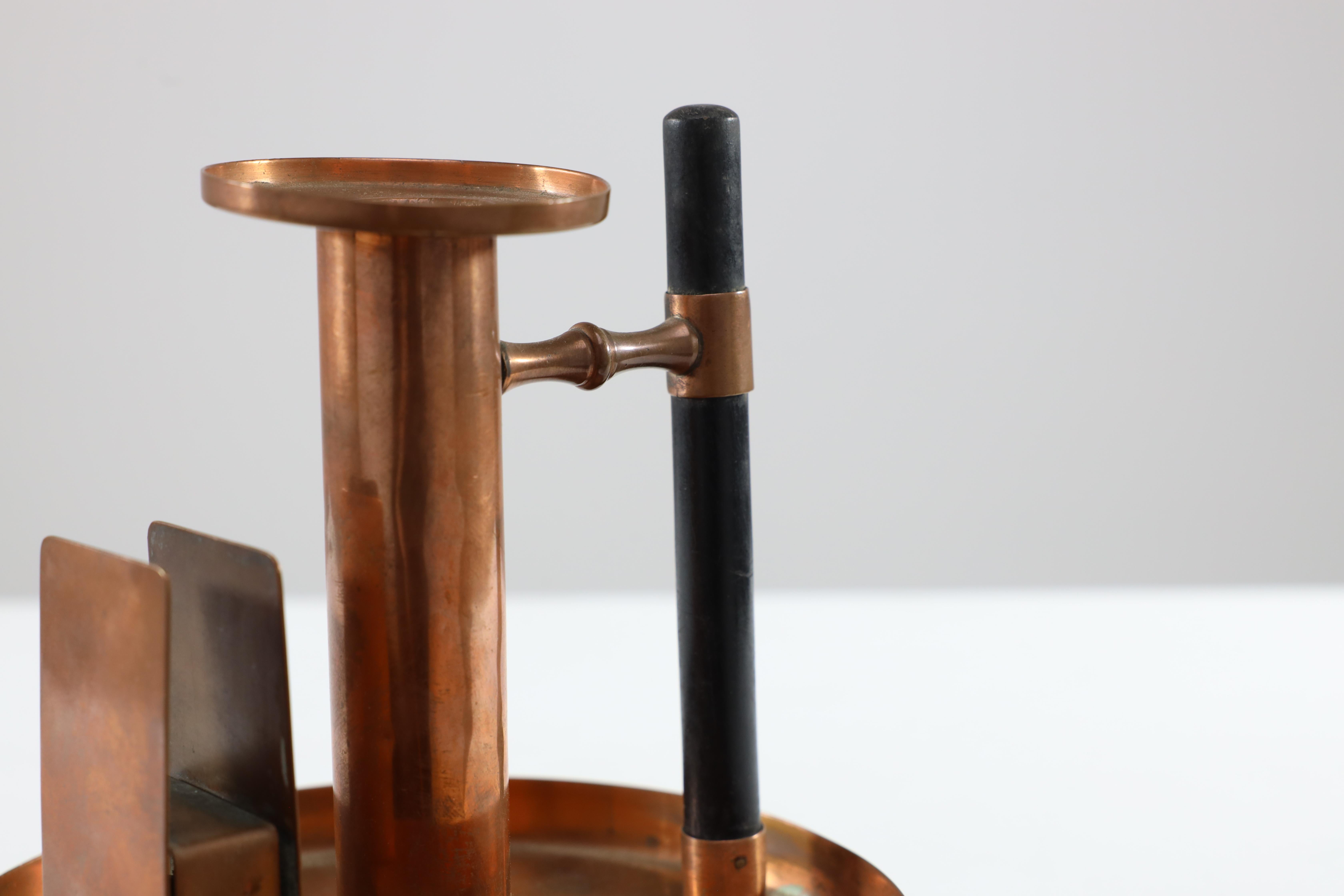 WMF. Candeliere da camera in rame dell'Aesthetic Movement nello stile di Dresser del Dr. C. in vendita 1