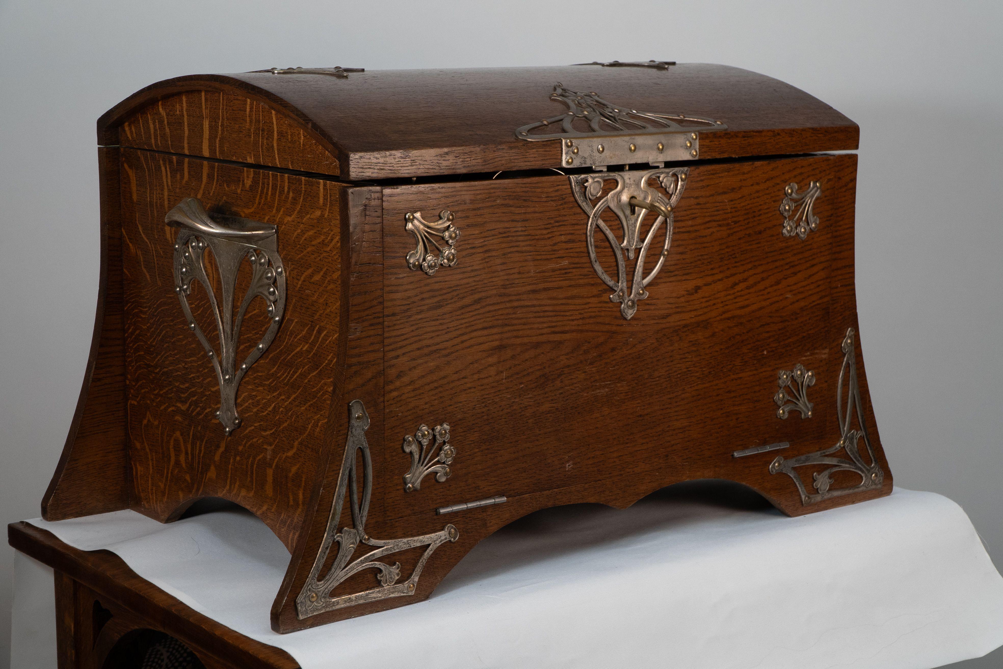 Service de couverts Art Nouveau 123 pièces pour 12 places Bon état - En vente à London, GB