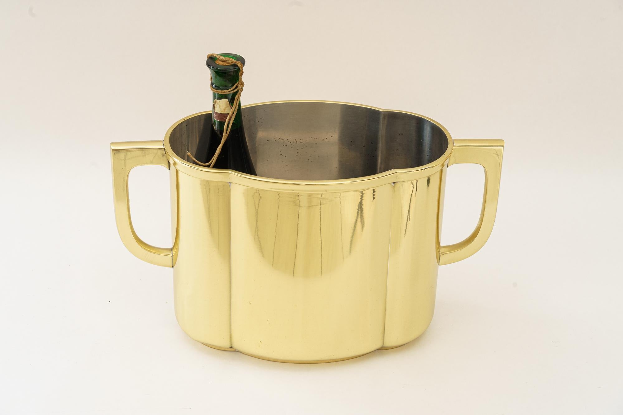 WMF Art Deco Champagne Cooler, for 3 bottles Vienna Around 1920s
Rare model
Brass polished and stove enameled
Marked on Bottom
