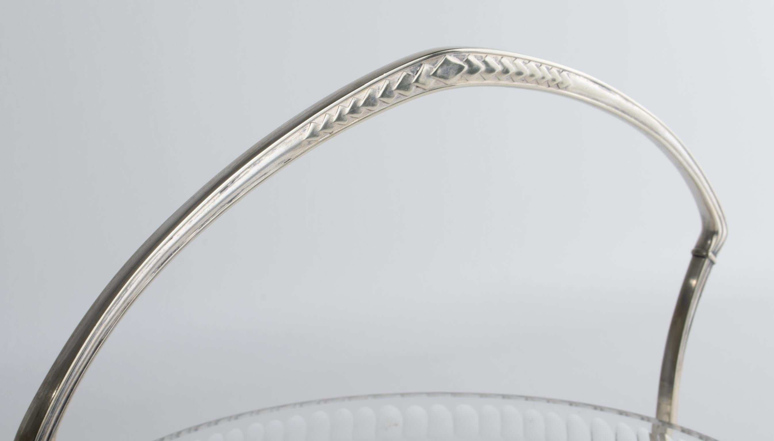 WMF Art Deco in cristallo e placca d'argento Caviar Bowl Dish Chiller Server circa 1930 in vendita 2