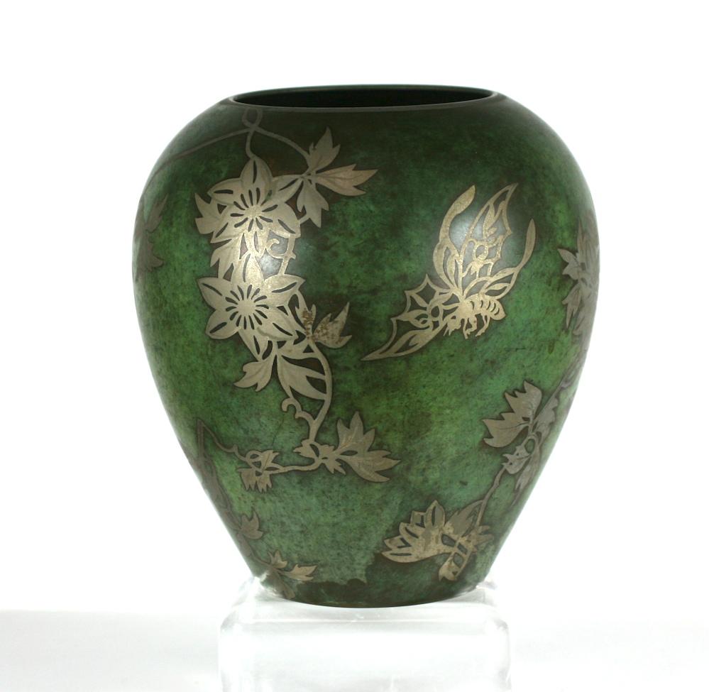 Allemand Vase Ikora Art Déco WMF en bronze patiné en vente