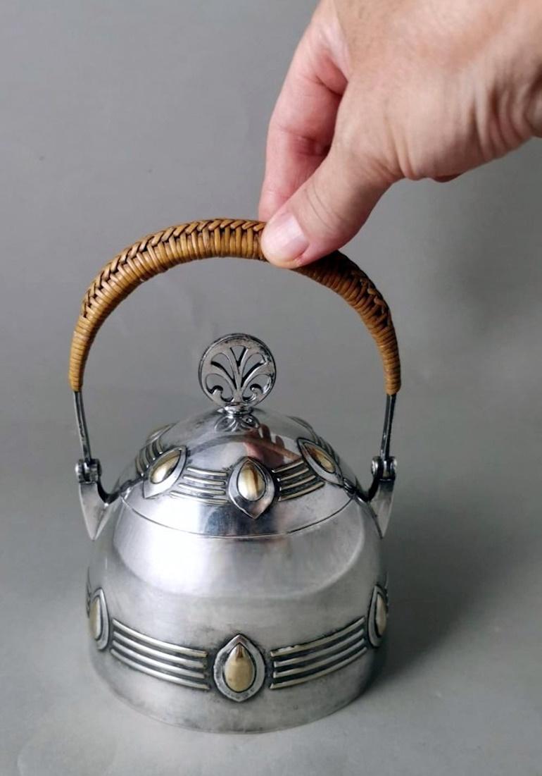 WMF Art Nouveau German Silver-Plated Metal Sugar Bowl. For Sale 8