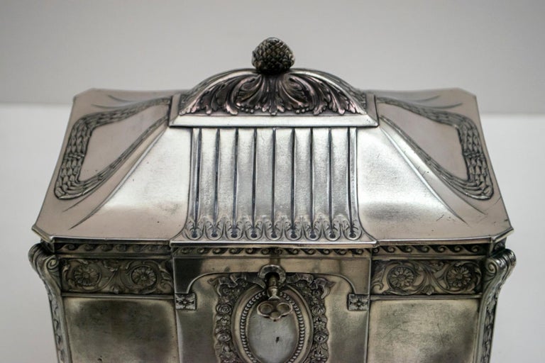 Early 20th Century WMF Art Nouveau Germany Silver Plate Jewelery Box, 1900s For Sale