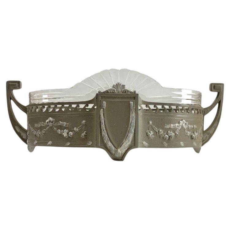 WMF Art Nouveau Jardinair con cesta de cristal tallado original
Patrón Art Nouveau
Conserva el cristal original 
¡La pieza está en excelente estado y es una auténtica belleza!

La fotografía no capta la belleza de la pieza.
En tiempo real, tiene un