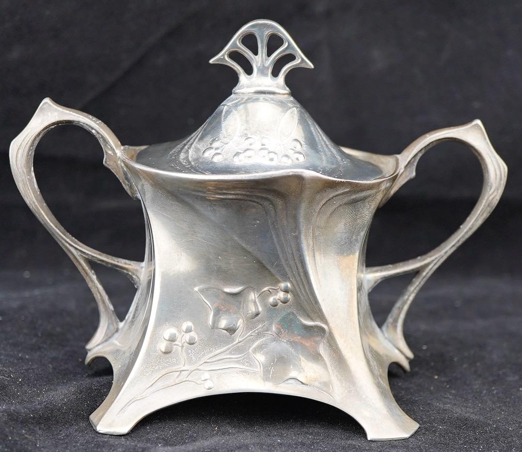 WMF Art Nouveau Jugendstil Tea Service and Trey In Good Condition For Sale In Gainesville, FL