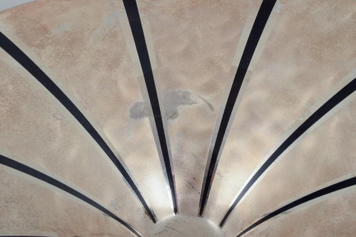 Smaltato WMF, Germania, Grande ciotola Art Deco Ikora in argento placcato intarsiato con ottone in vendita