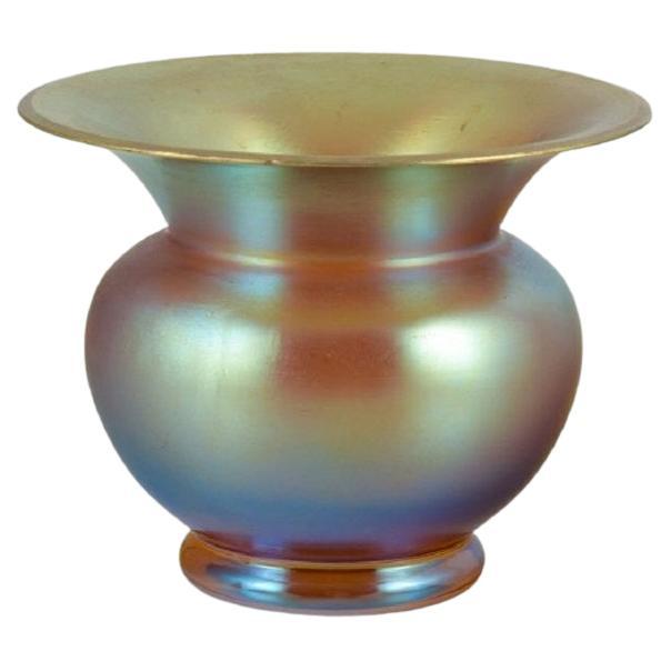 WMF, Deutschland, Vase aus schillerndem Myra-Kunstglas, 1930er-Jahre