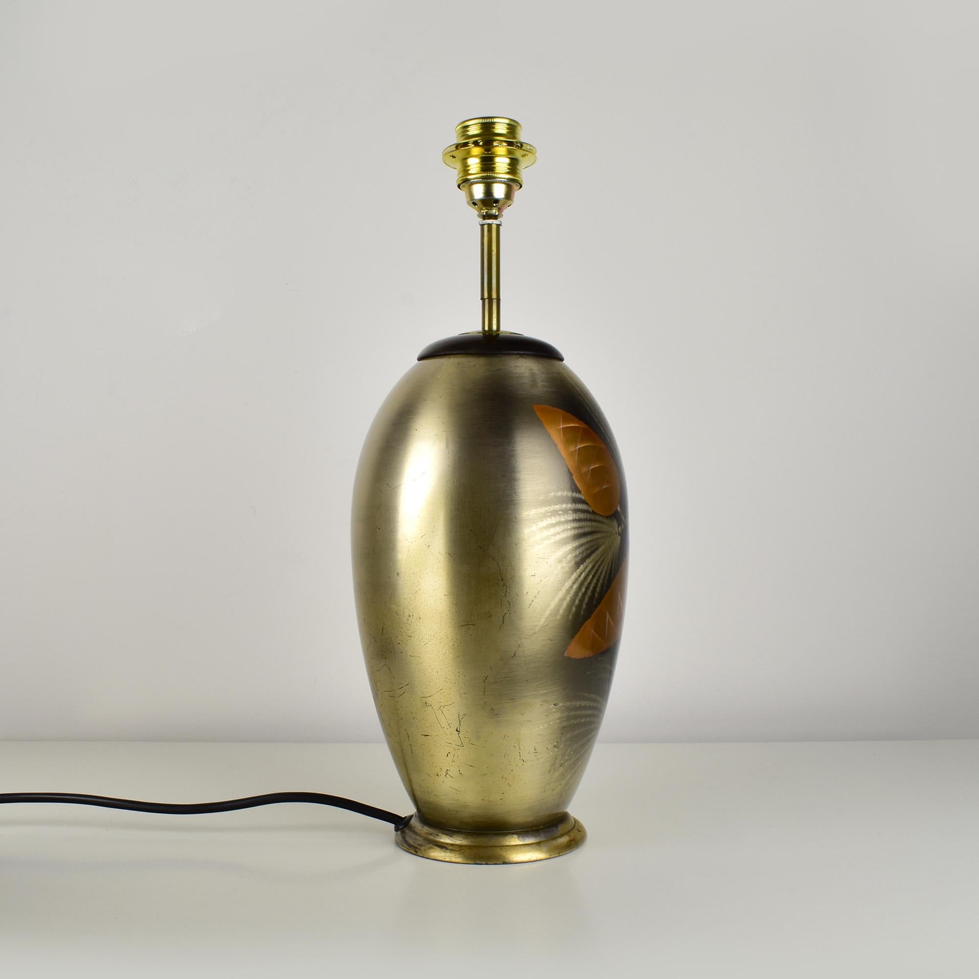 WMF Ikora Art Deco Table Lamp Patinated Pine Cone Pattern Dinanderie In Good Condition For Sale In Bad Säckingen, DE