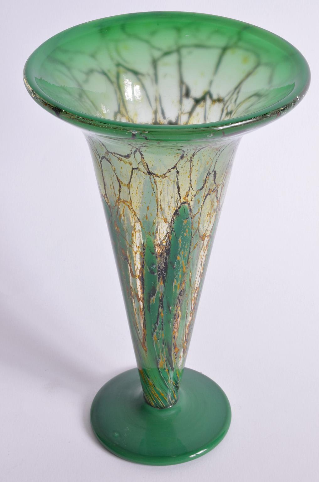 WMF Ikora Flared Trumpet Glass Vase Art Deco Green Colored, Germany, 1930s In Excellent Condition For Sale In Nürnberg, Bavaria