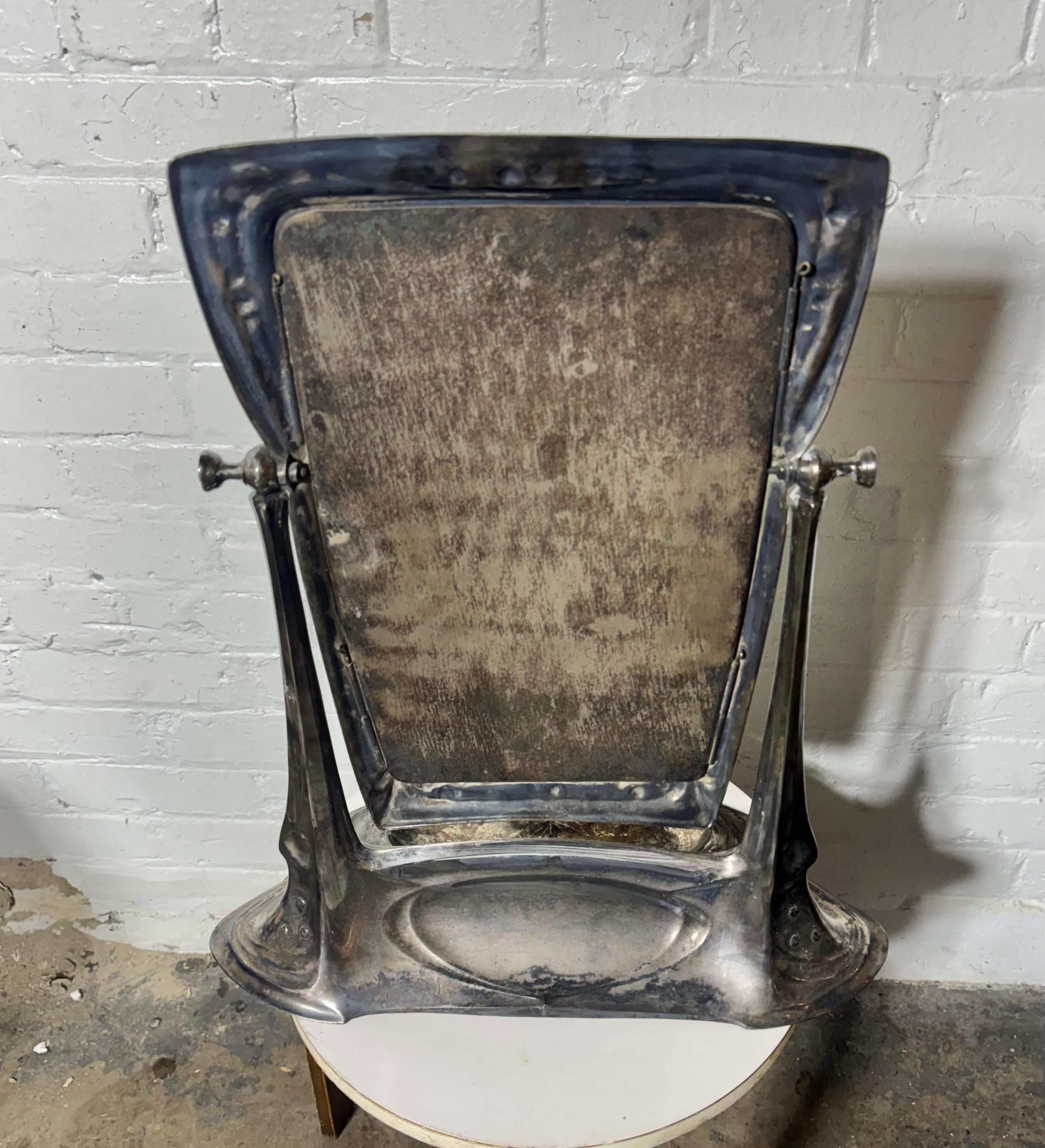 Art nouveau WMF Miroir de courtoisie ART NOUVEAU en métal argenté en vente