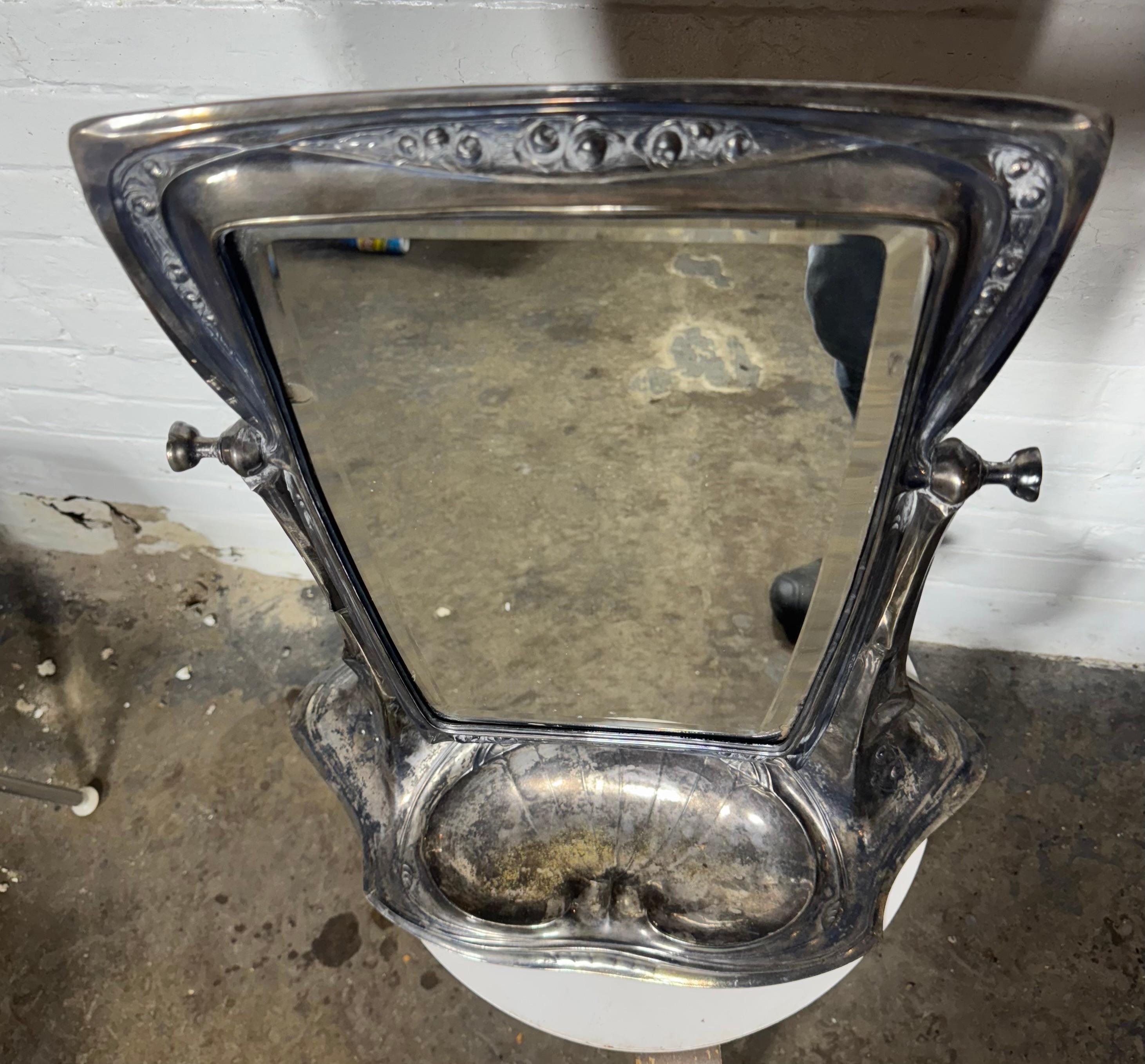 Plaqué argent WMF Miroir de courtoisie ART NOUVEAU en métal argenté en vente