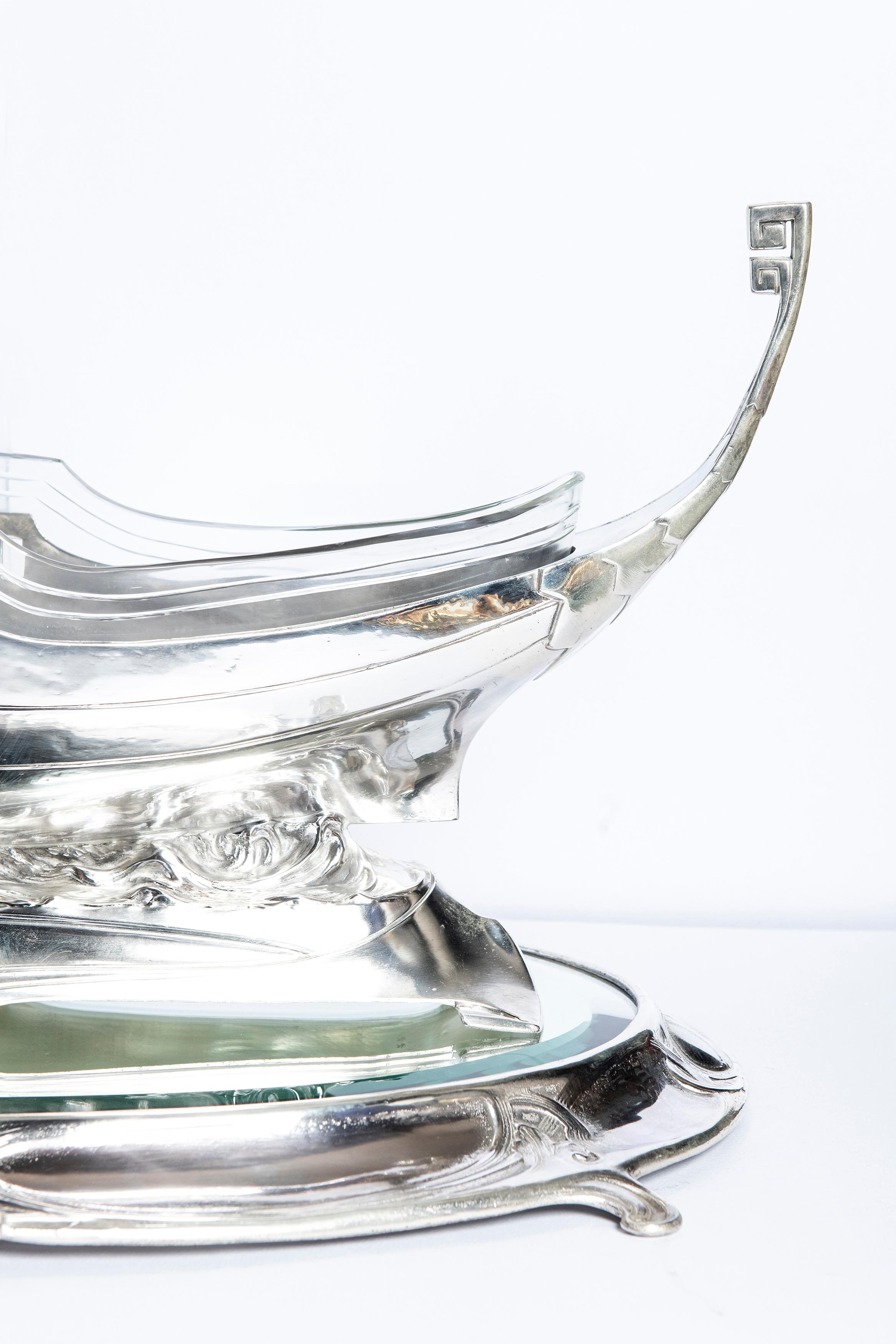 Inizio XX secolo W.M.F. Jardinière in argento con specchio, periodo Jugendstil in vendita