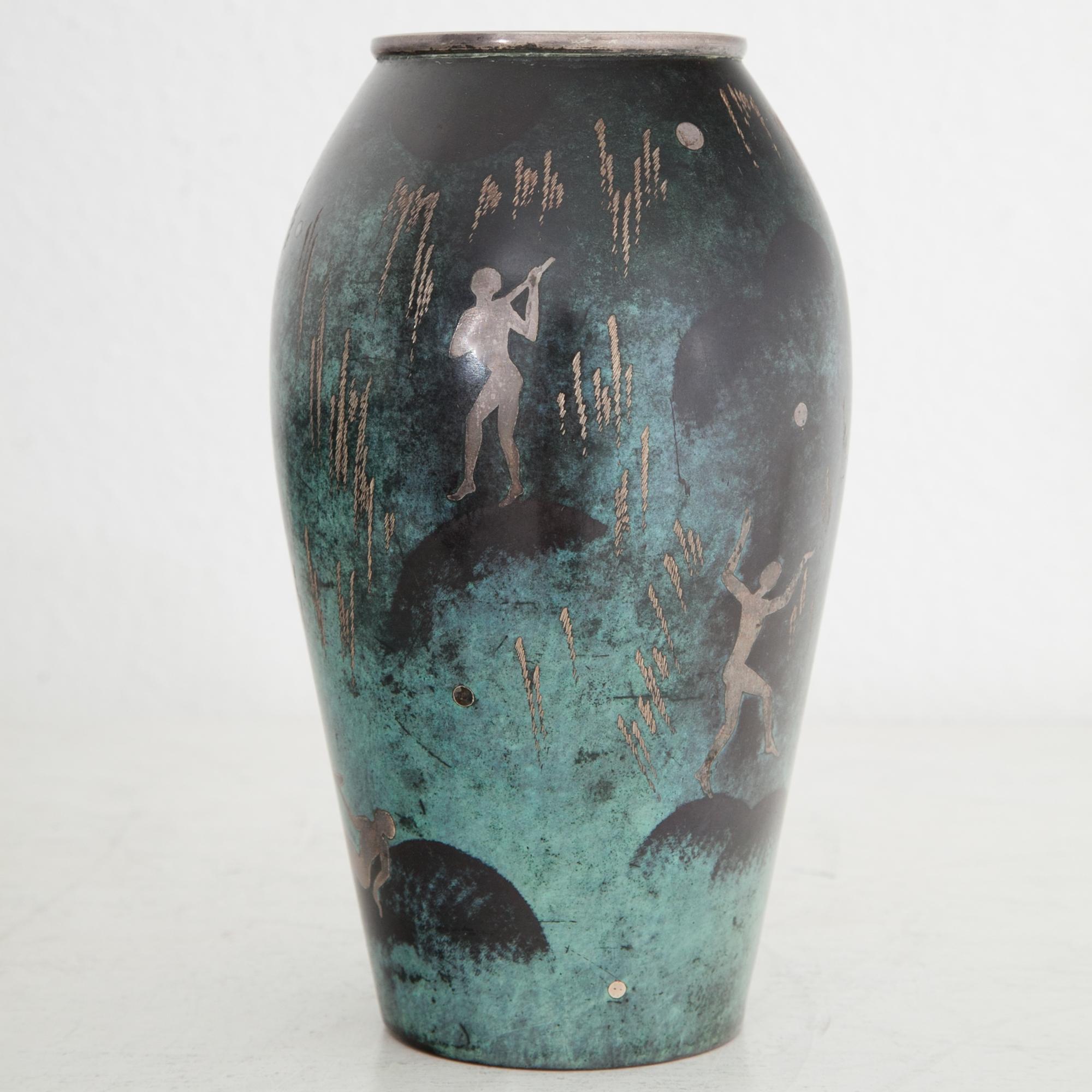 1920s vase