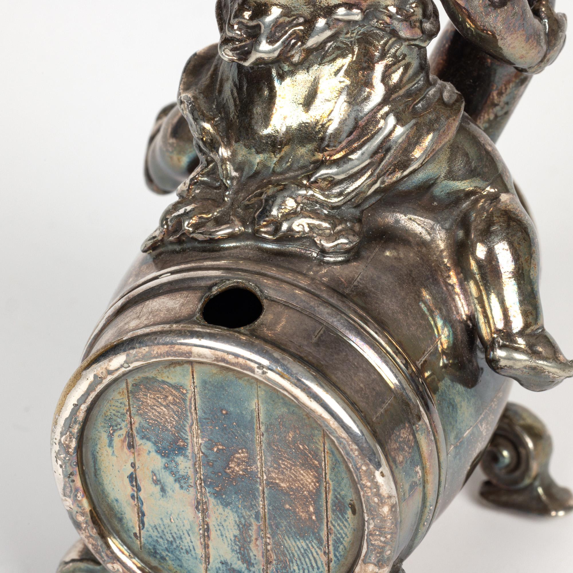 WMF Württembergische Metallwaren Versatoio per Gin Figurato Jugendstil Tedesco in vendita 2