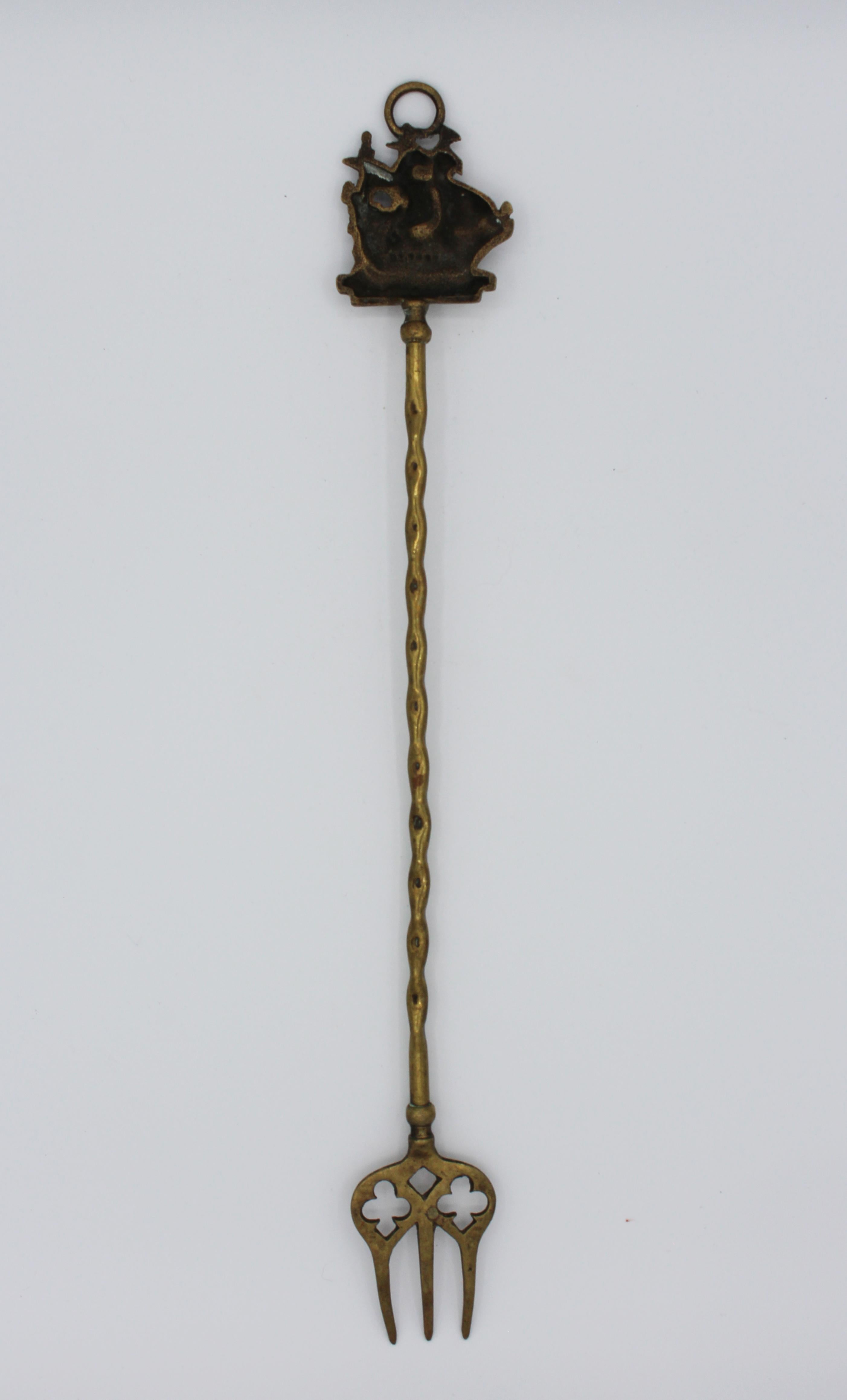 Early-Mid 20th Century English Toasting Fork with an 