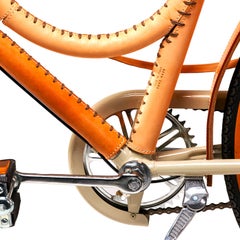 Bicicleta de mujer cubierta de cuero Natural