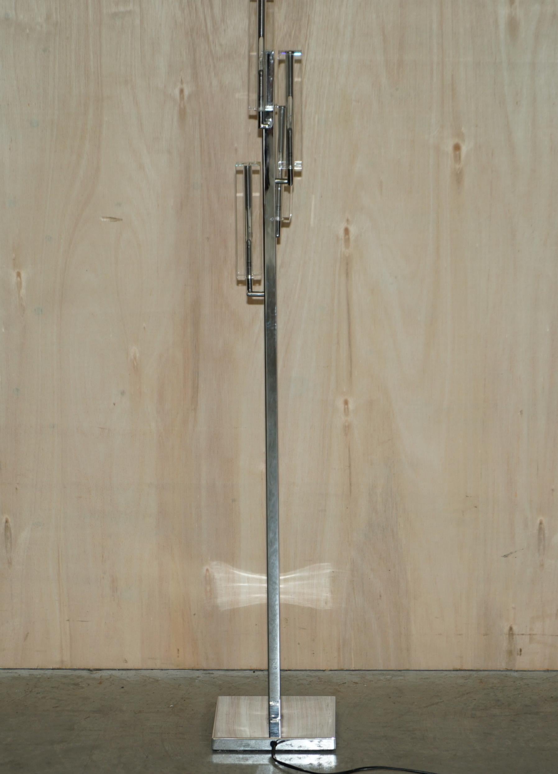 Wofi Leuchten Chrome Floor Standing Lamp with Lovely Light Covers For Sale 5