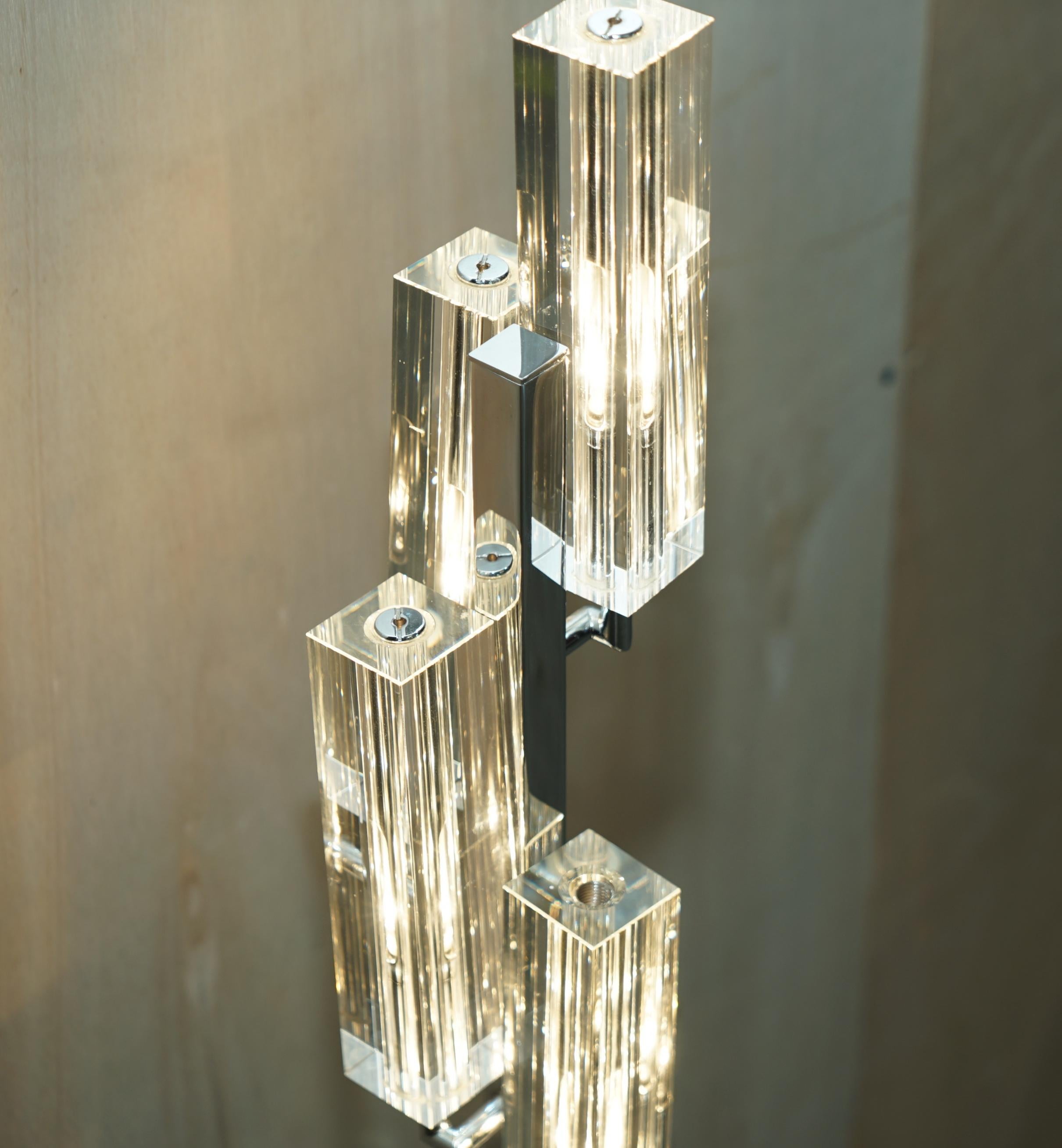 Wofi Leuchten Chrome Floor Standing Lamp with Lovely Light Covers For Sale 8