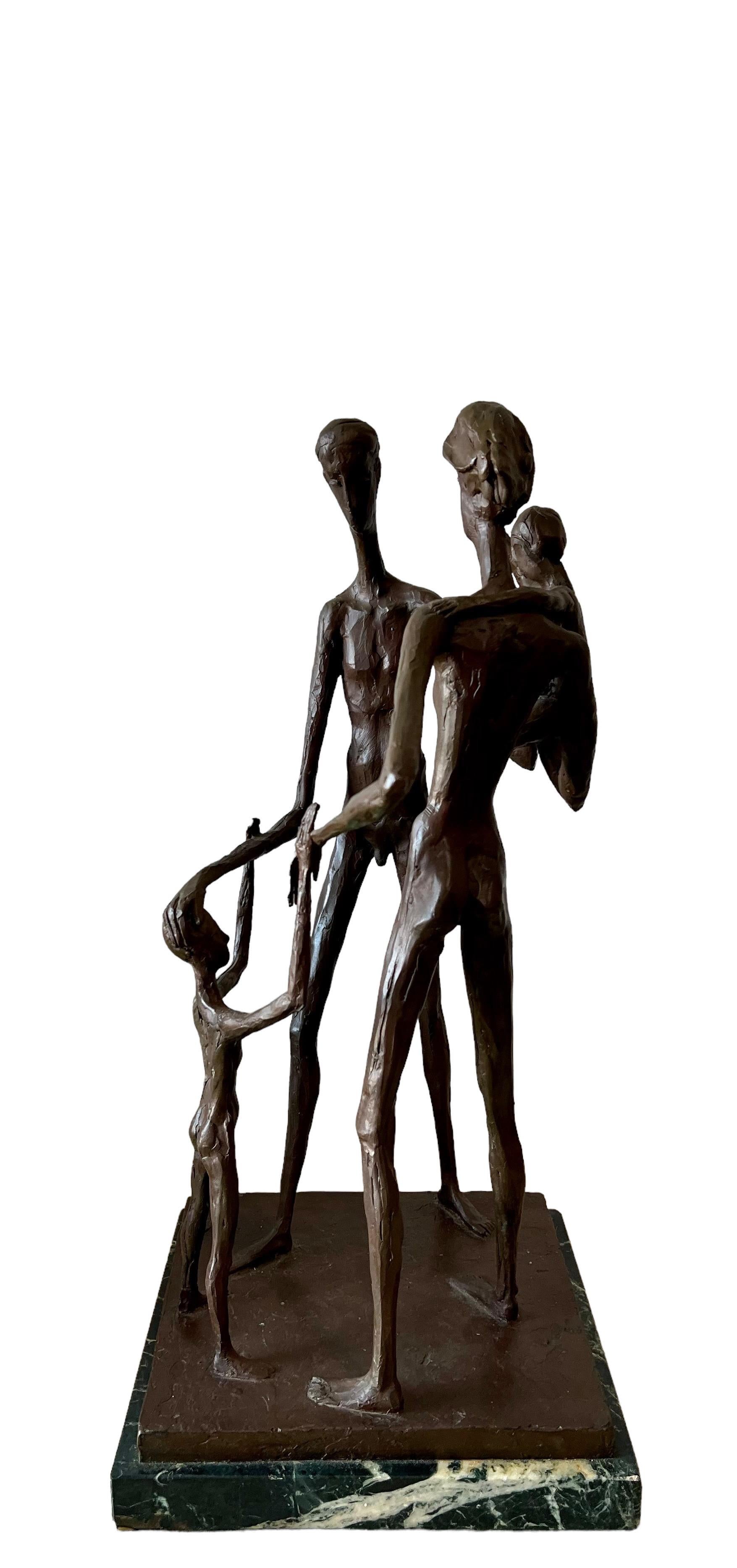 Große abstrakte figurale Bronzeskulptur „Familie“ aus der Moderne, Wolfgang Behl, Wolfgang Behl  im Angebot 1