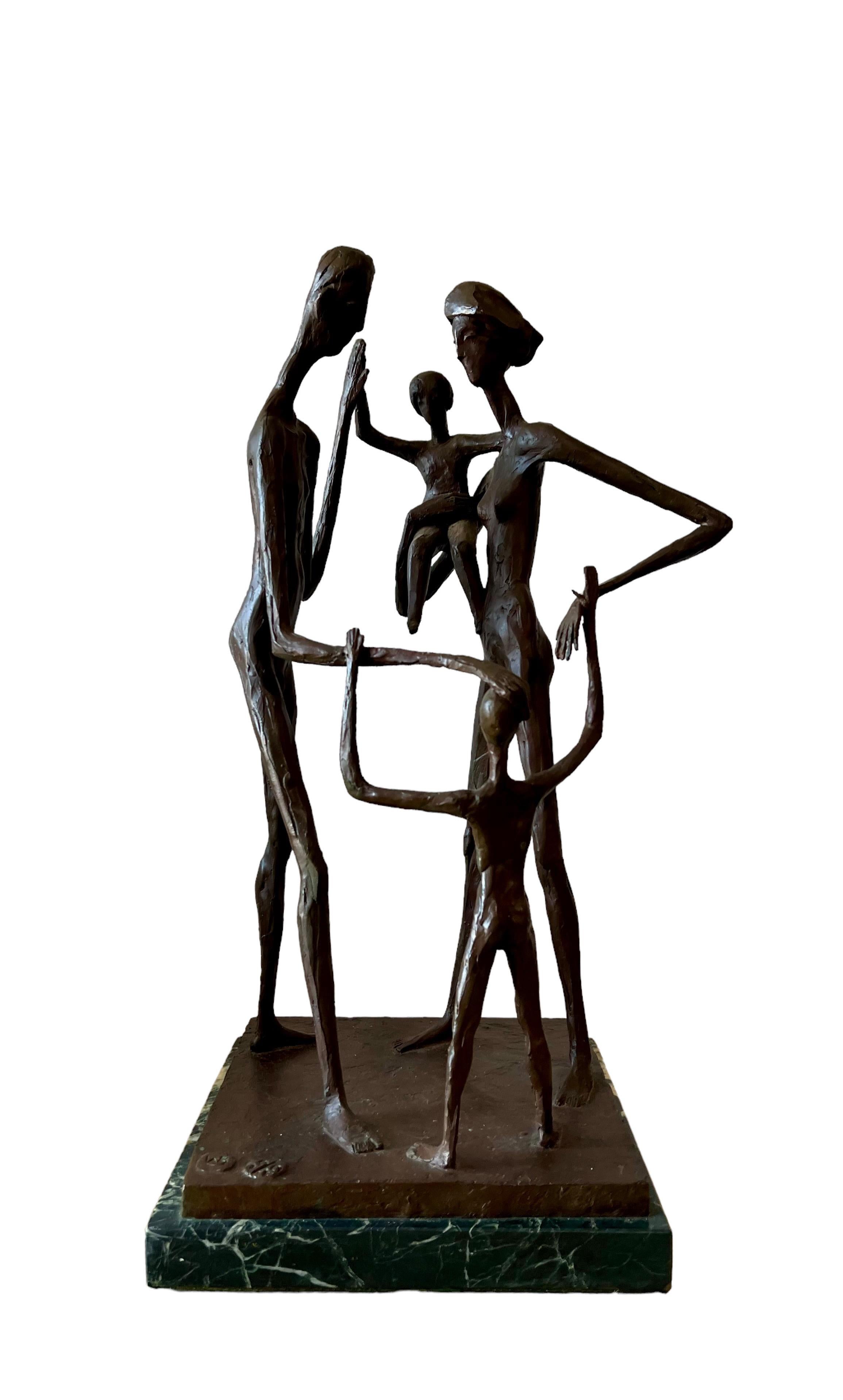 Große abstrakte figurale Bronzeskulptur „Familie“ aus der Moderne, Wolfgang Behl, Wolfgang Behl  im Angebot 2