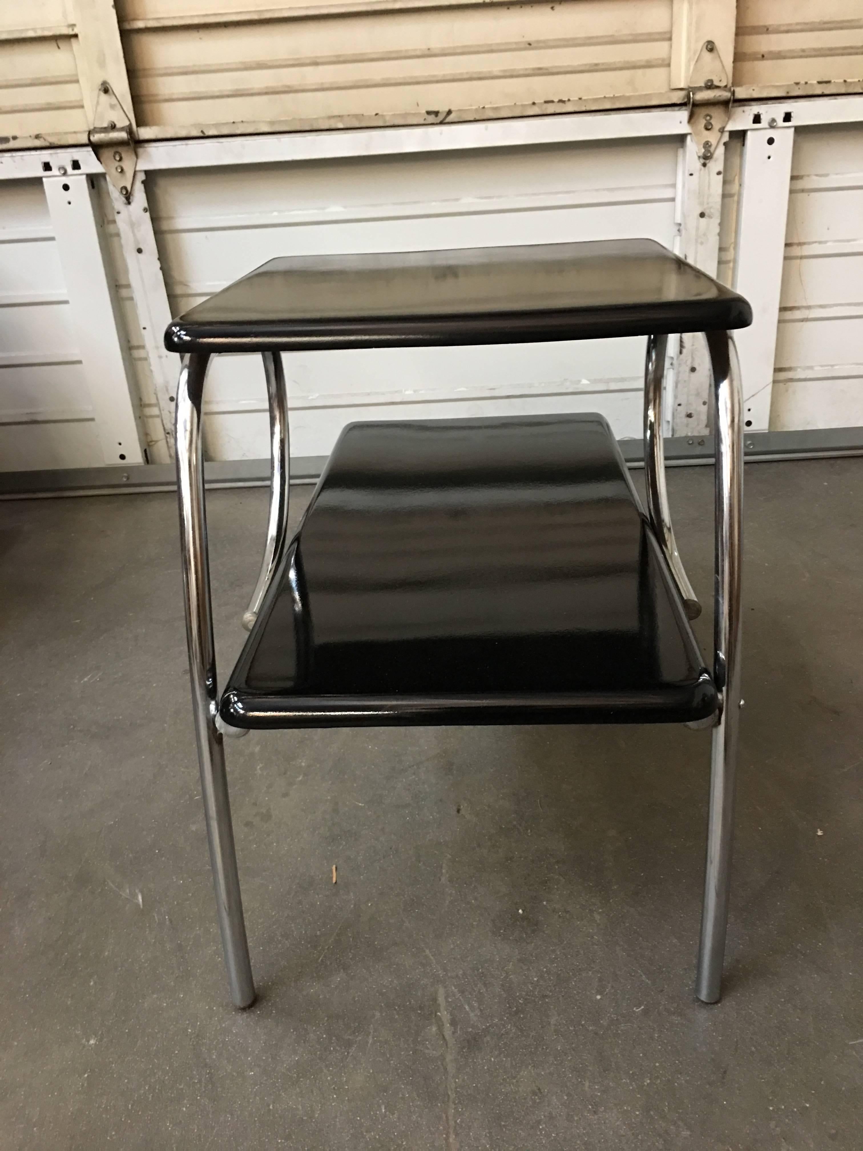 Mid-20th Century Wolfgang Hoffmann Style Art Deco Chrome & Micarta Side Table For Sale