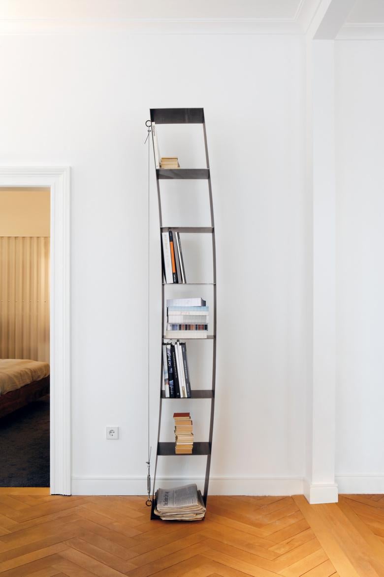 Wolfgang Laubersheimer 'Gespanntes Regal' for Pentagon / Nils Holger Moormann. Design 1984. New, current production.

The Gespanntes Regal was designed in 1984 and is enjoying cult status as a seasoned veteran of New German Design.

They say that