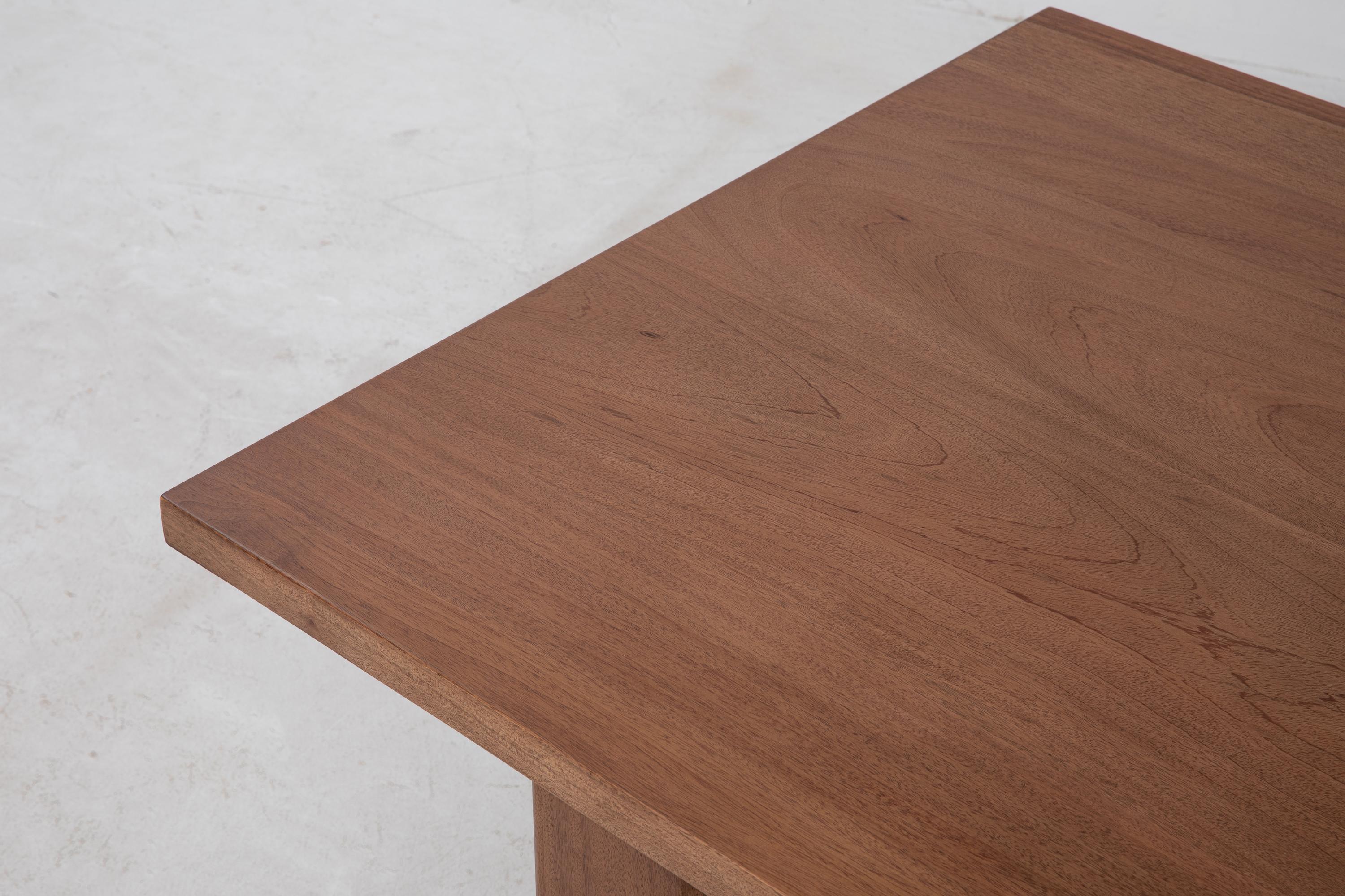 XXIe siècle et contemporain Table de salle à manger Wolo 98, table minimaliste en ambre en vente