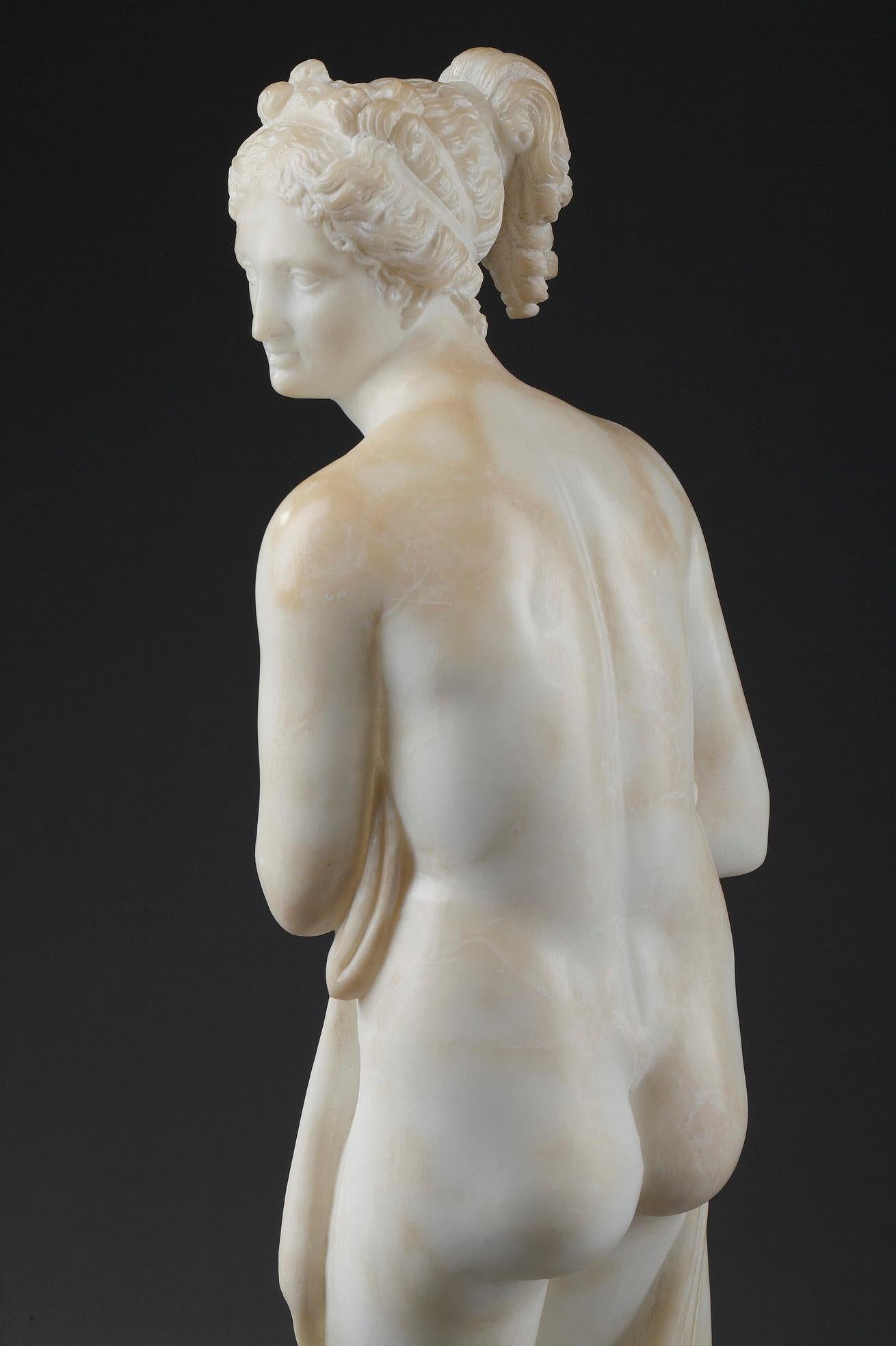 « Femme après sa salle de bains », sculpture en albâtre, d'après Antonio Canova 7