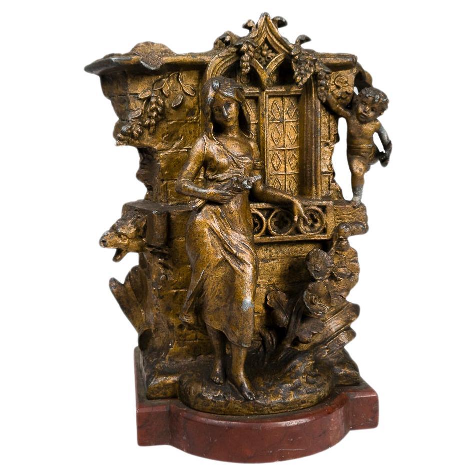 Femme et chérubin Vase Napoléon III, 19e siècle  en vente