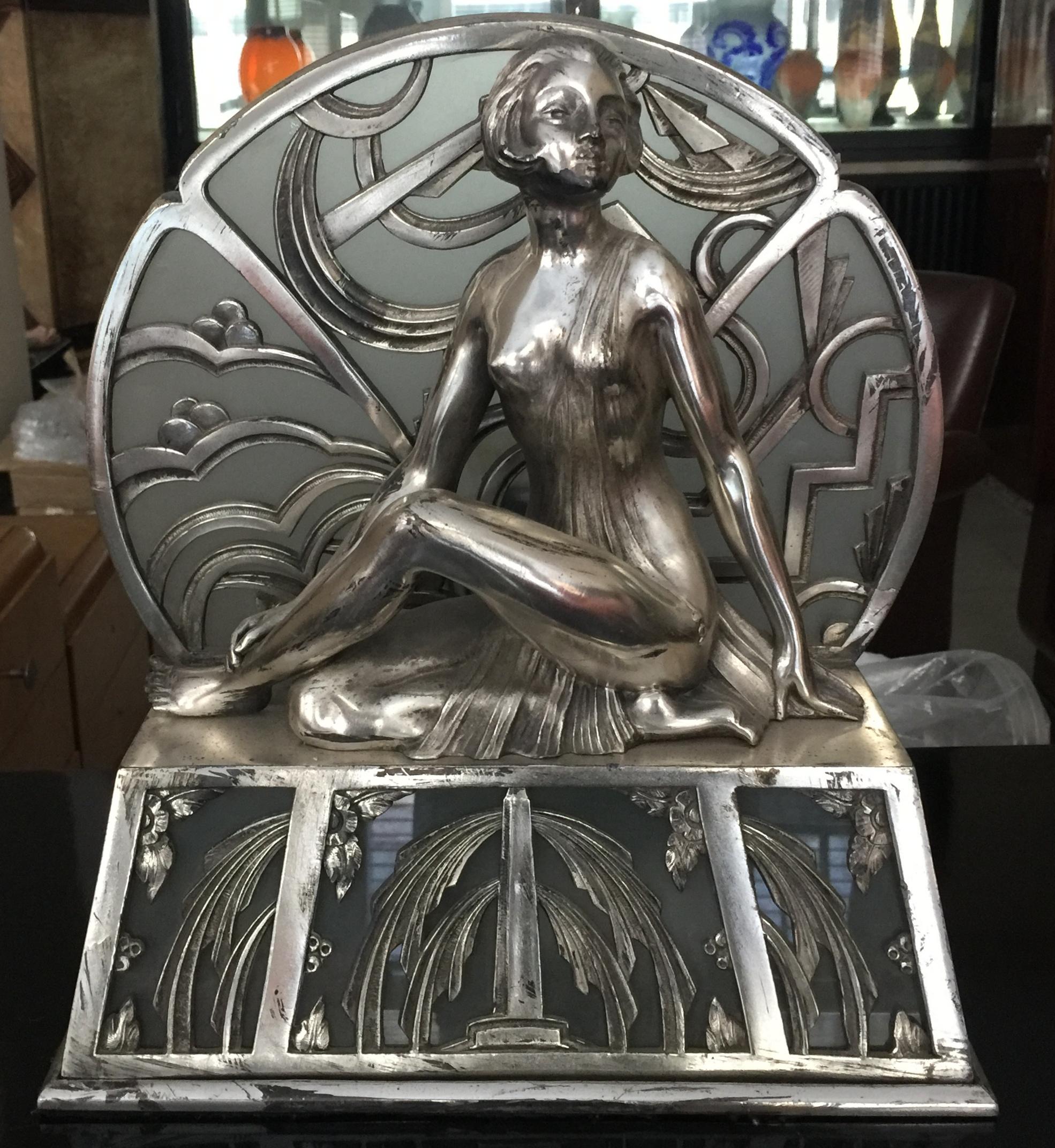 Tables lamps Art deco

Materia:Glass and silver plated metal
Style: Art Deco
Country: France
To take care of your property and the lives of our customers, the new wiring has been done.
We have specialized in the sale of Art Deco and Art Nouveau and