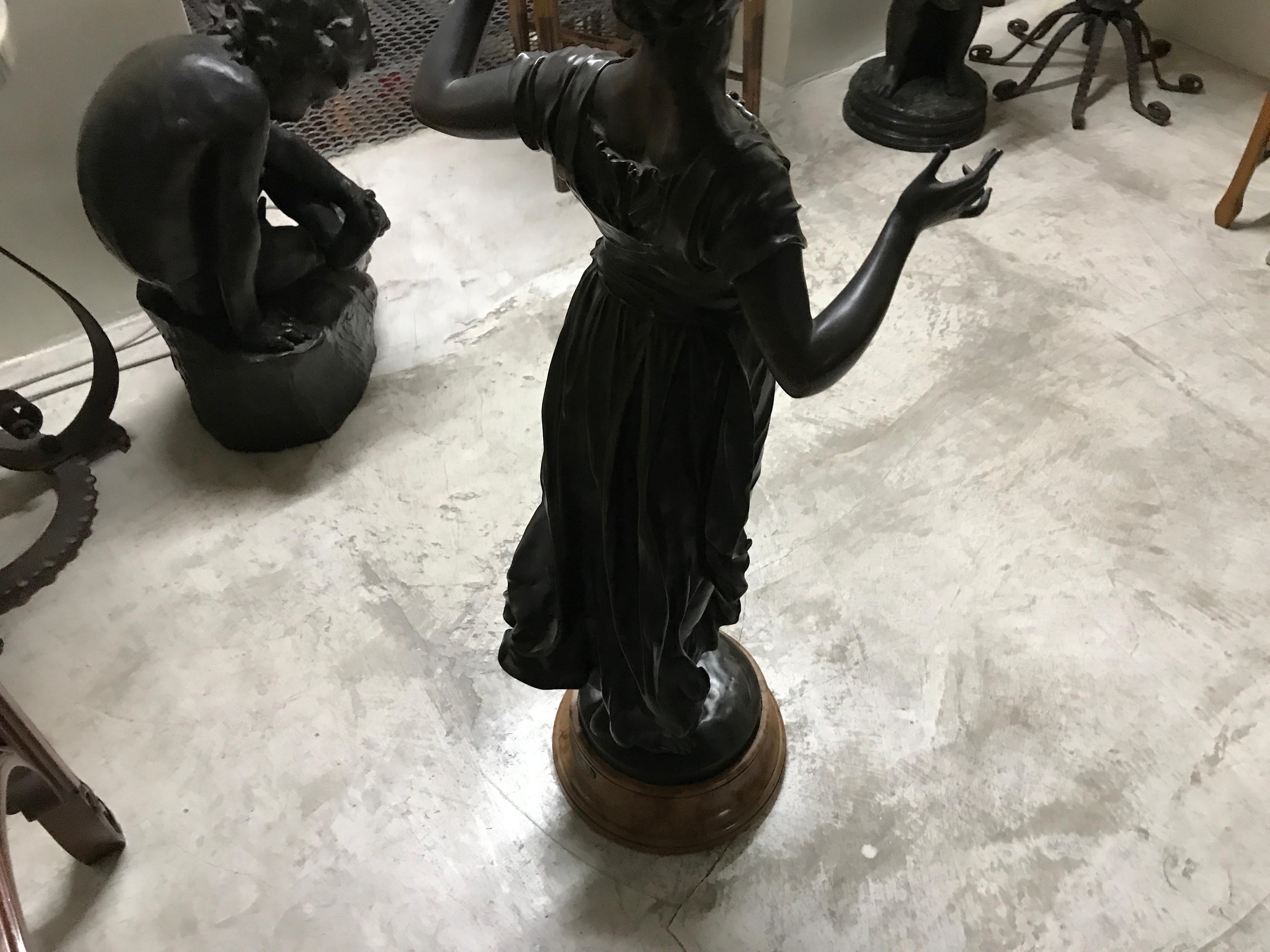 Woman, Austria, Material, Bronze and Marble, Sign, K. Sterrer Wiens In Good Condition For Sale In Ciudad Autónoma Buenos Aires, C