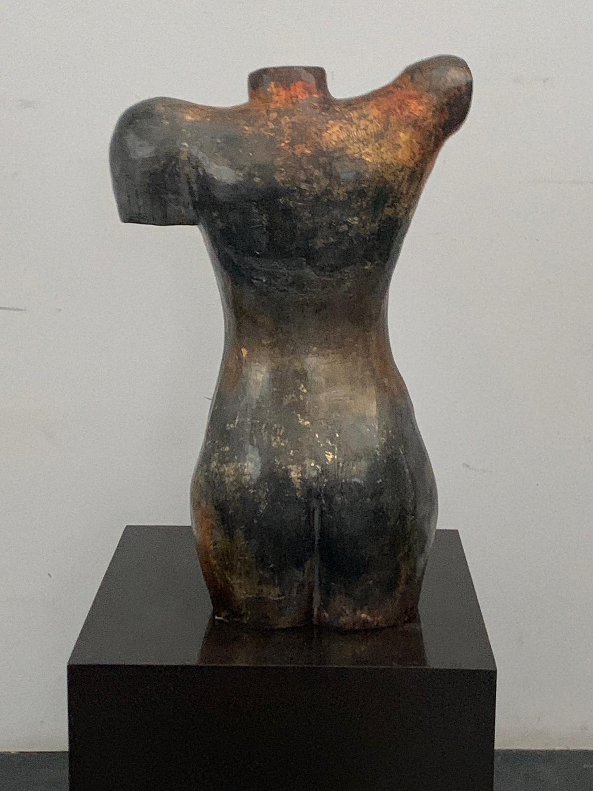 Busto di donna in resina patinata con cromo metallico, anni '90 in vendita 5