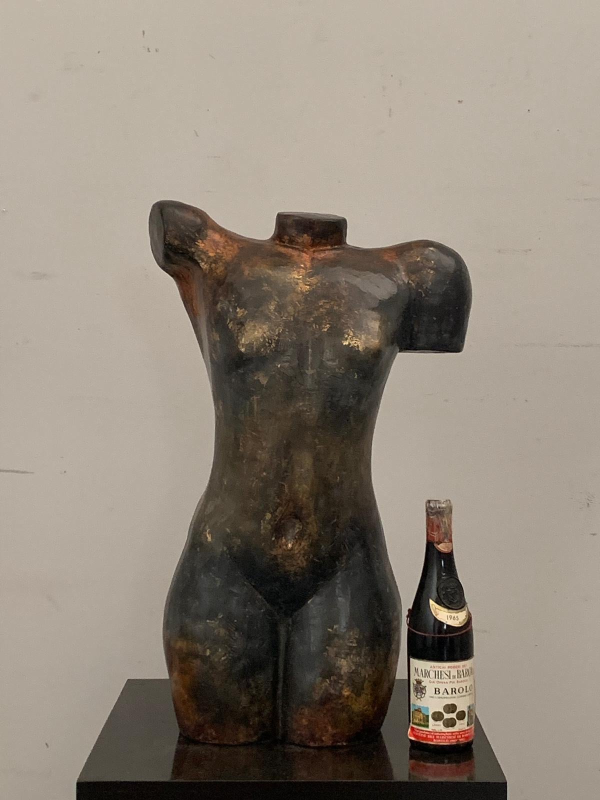Busto di donna in resina patinata con cromo metallico, anni '90 in vendita 7
