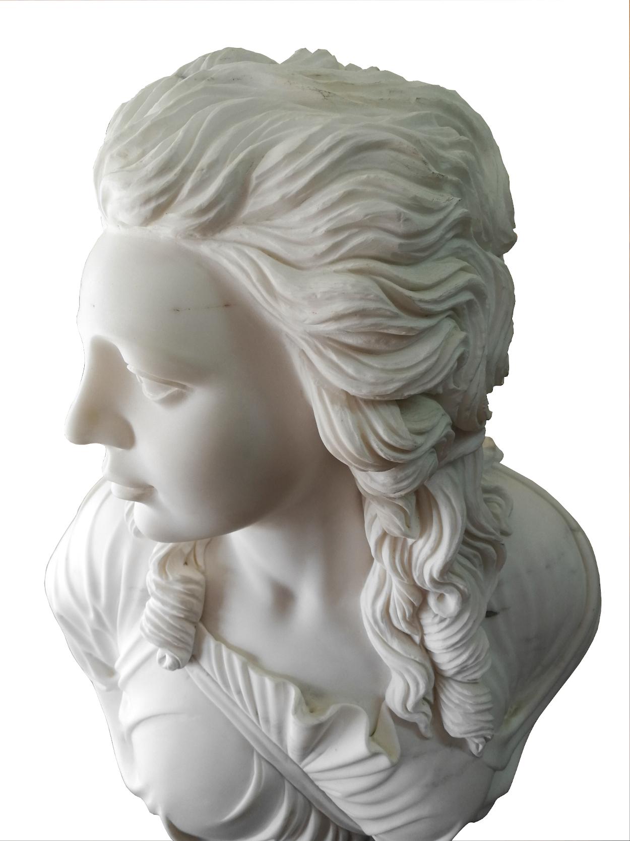 Woman Bust Marble, 20th Century In Good Condition For Sale In Beuzevillette, FR
