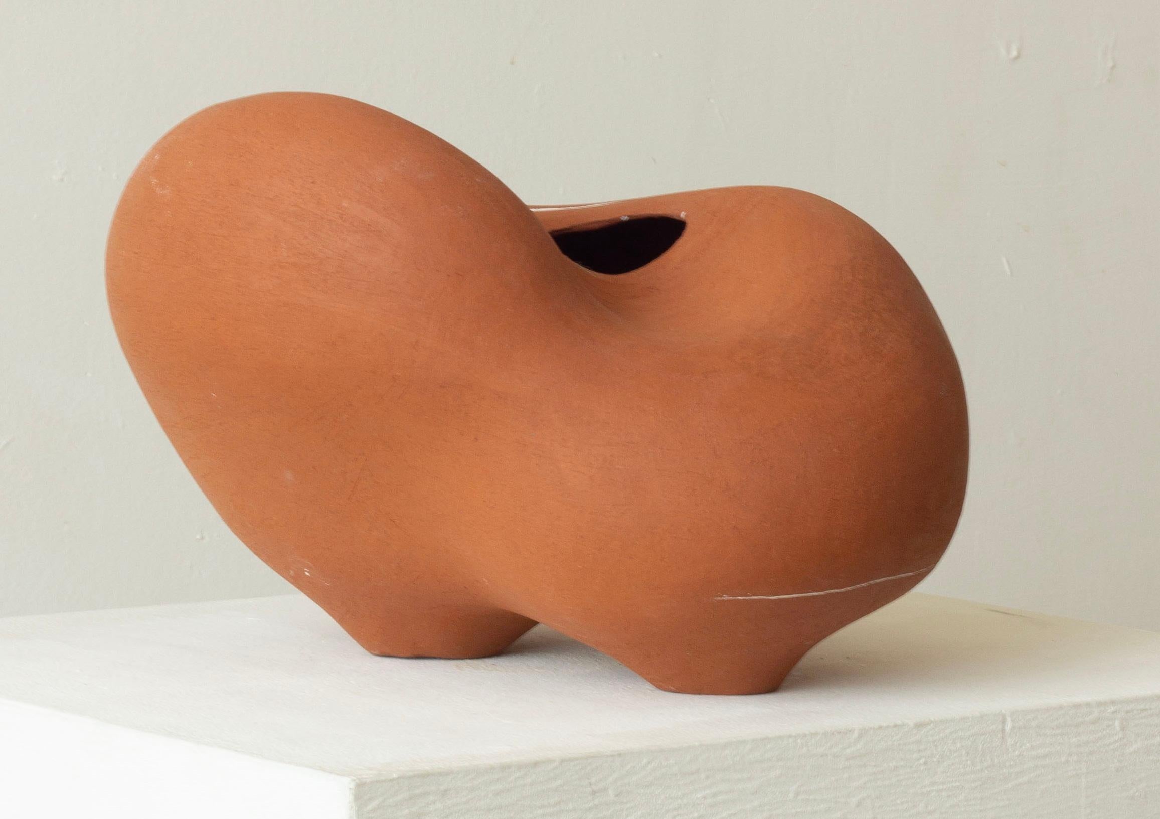 Woman Cracked But Healed 234 Vase by Karina Smagulova
One of a Kind.
Dimensions: Ø 33 x H 24 cm.
Materials: Terracotta and epoxy.
​
With an Armenian and Kazakhstan heritage, Karina Smagulova was born in Greece in 1995 and graduated with a diploma in