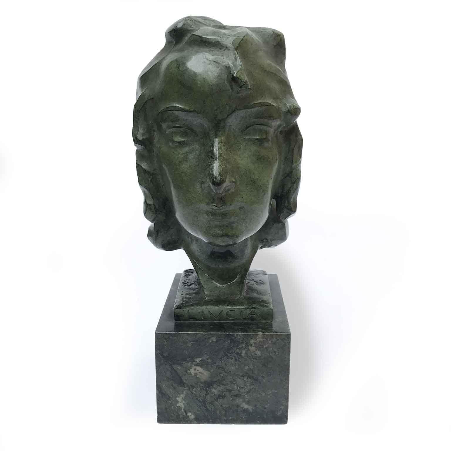 Woman Head Italian Bronze Sculpture Entitled Llucia by Ravasio, 1942 In Good Condition In Milan, IT