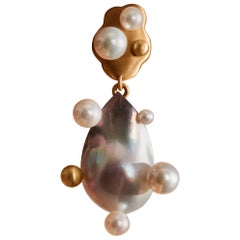 Woman No 2 Earring by Jo Riis-Hansen
