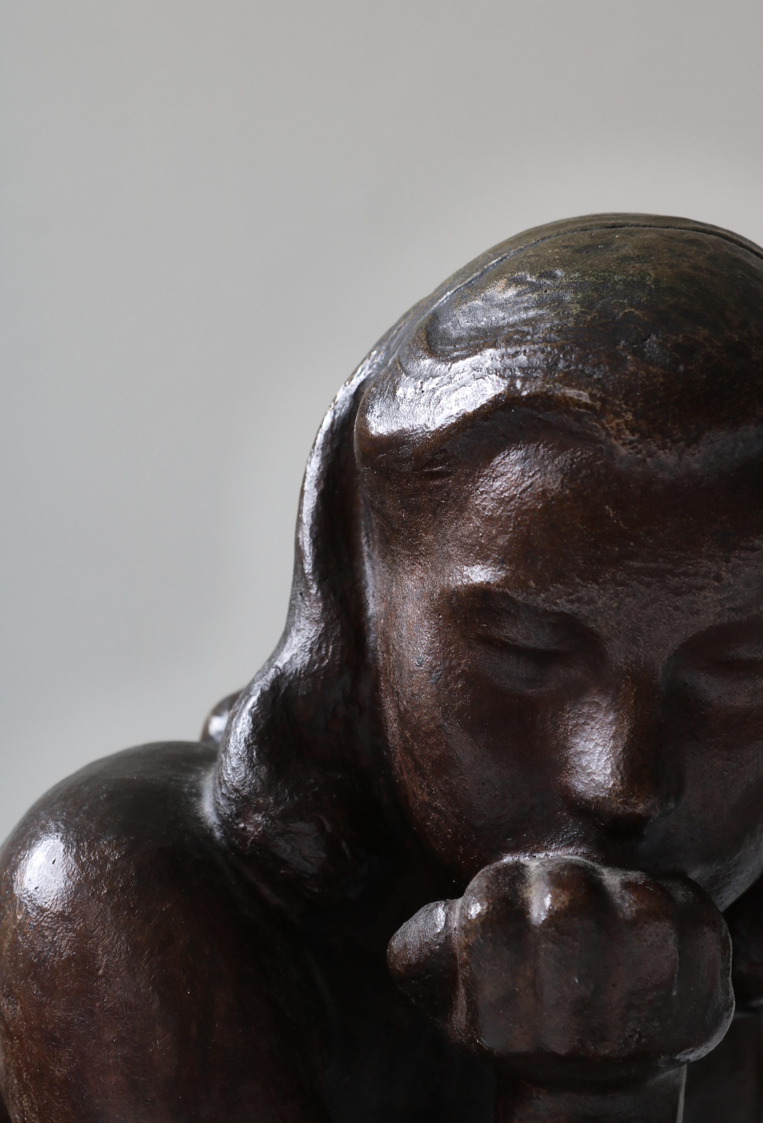Große Frau-Skulptur aus patinierter Bronze von Johannes Hansen, Dänemark, 1940er Jahre im Zustand „Gut“ im Angebot in Odense, DK