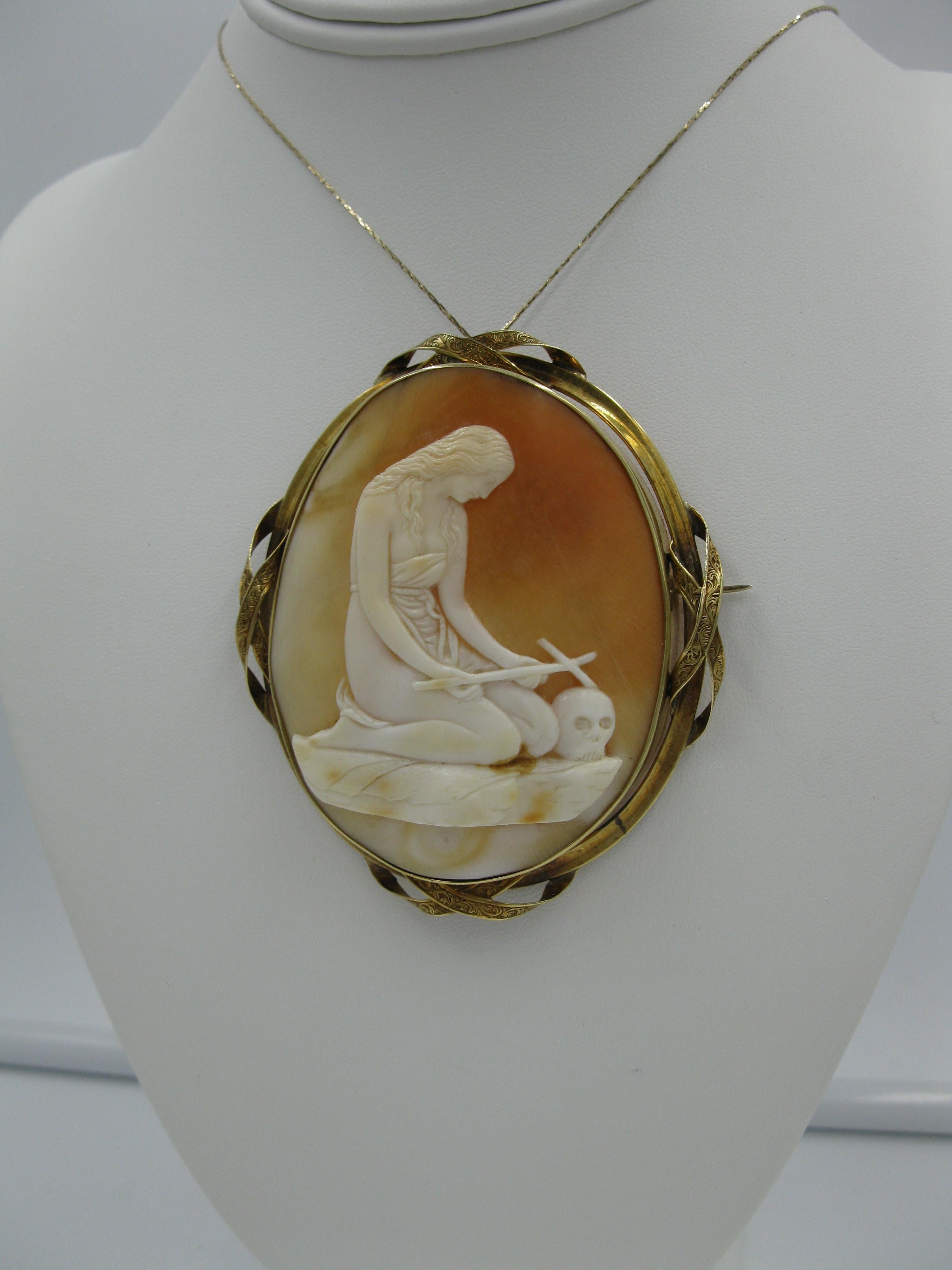 Women's Woman with Cross and Skull Cameo Pendant 14 Karat Gold Victorian Monumental