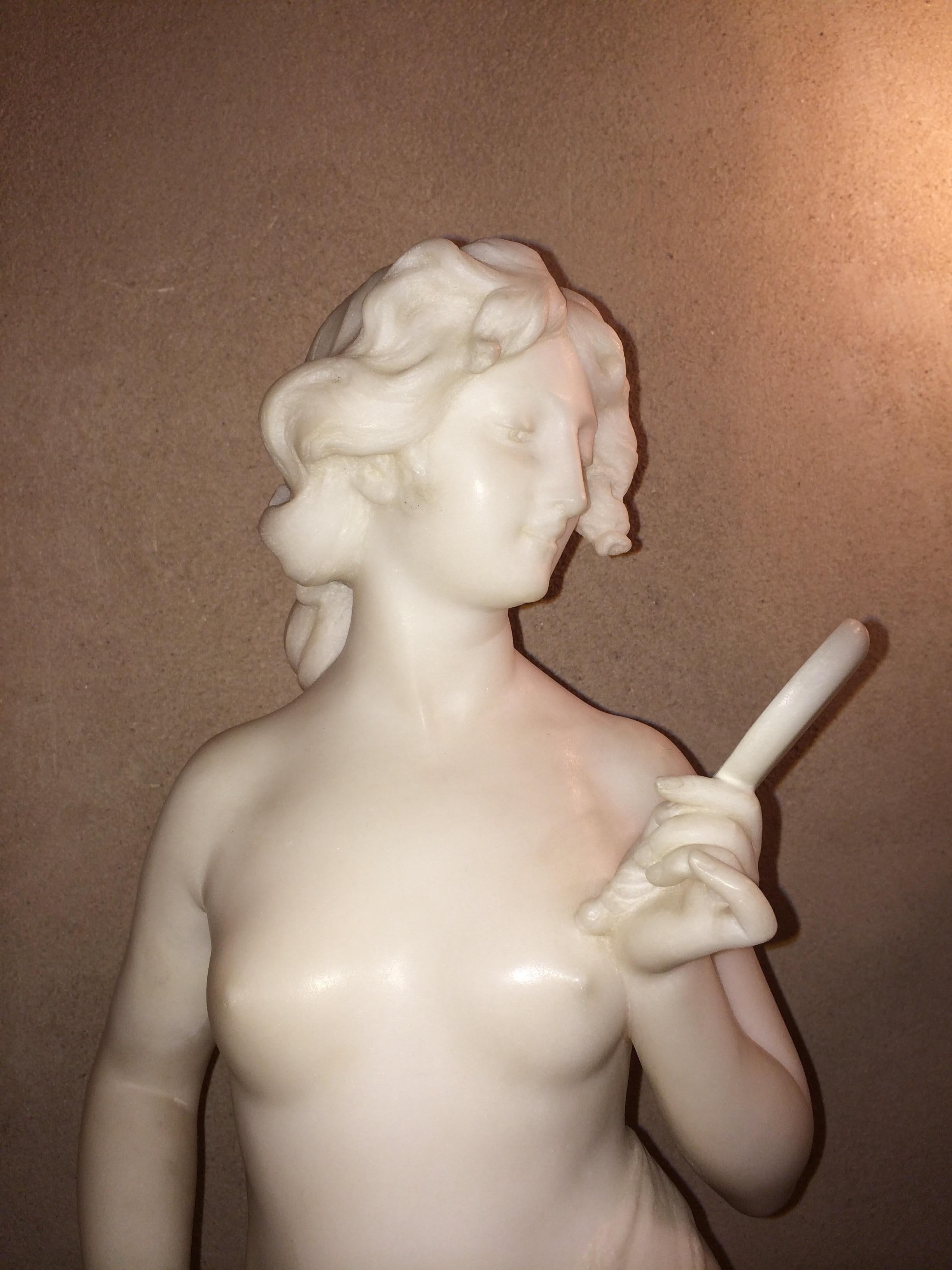 Woman with mirror Sculpture in Marble Sign: Prof. Jory , Galleria Lapini Firenze In Good Condition For Sale In Ciudad Autónoma Buenos Aires, C